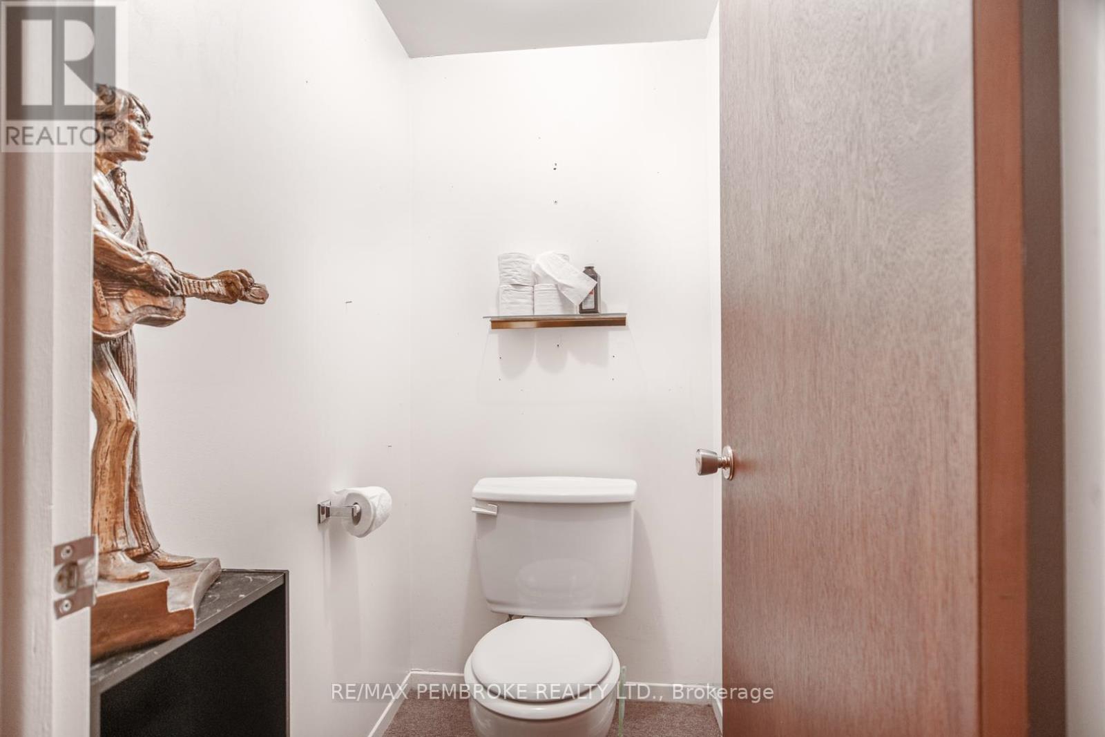 136 ELLIS AVENUE - 24