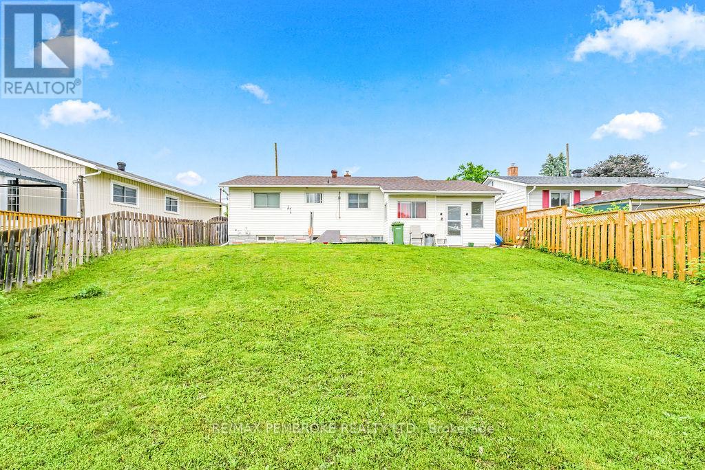 136 ELLIS AVENUE - 34