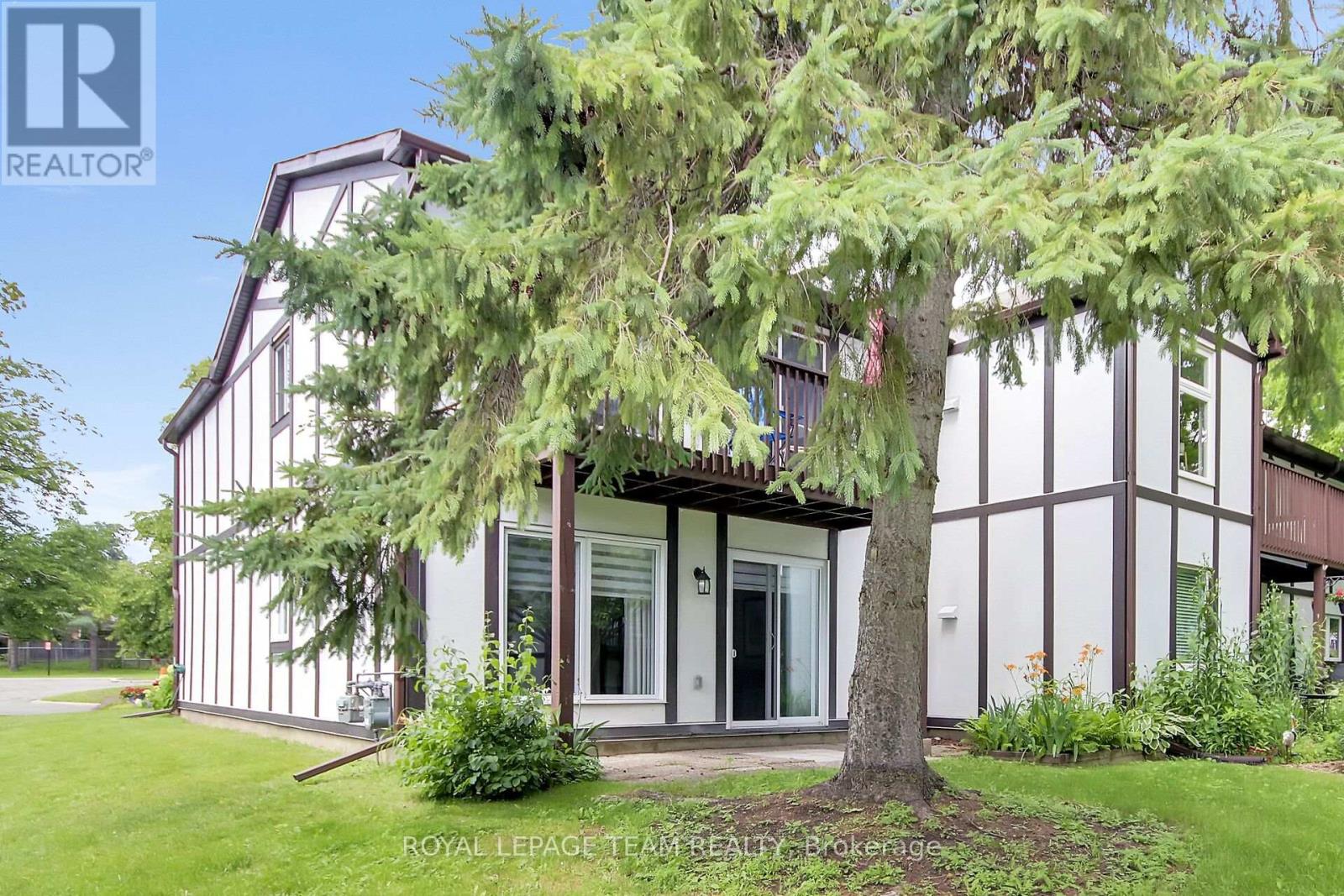 #B 10 STONEHILL COURT - 34