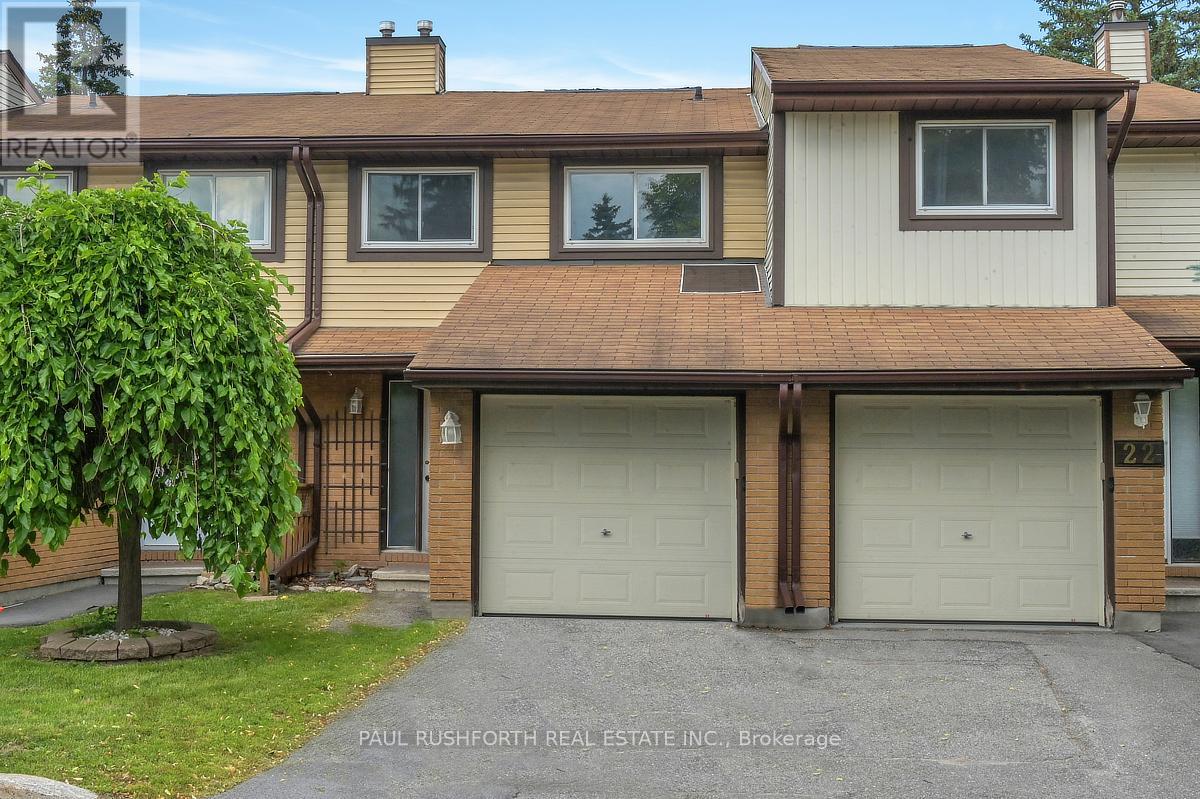 24 BANEBERRY CRESCENT - 1