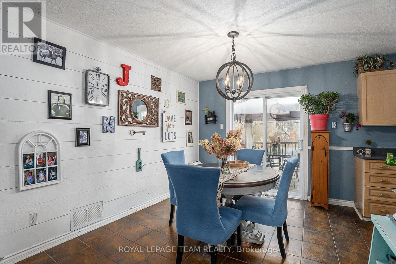 4 BLACK WALNUT ROAD - 11