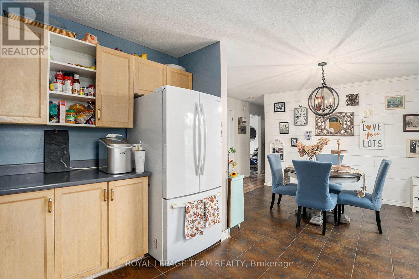 4 BLACK WALNUT ROAD - 12