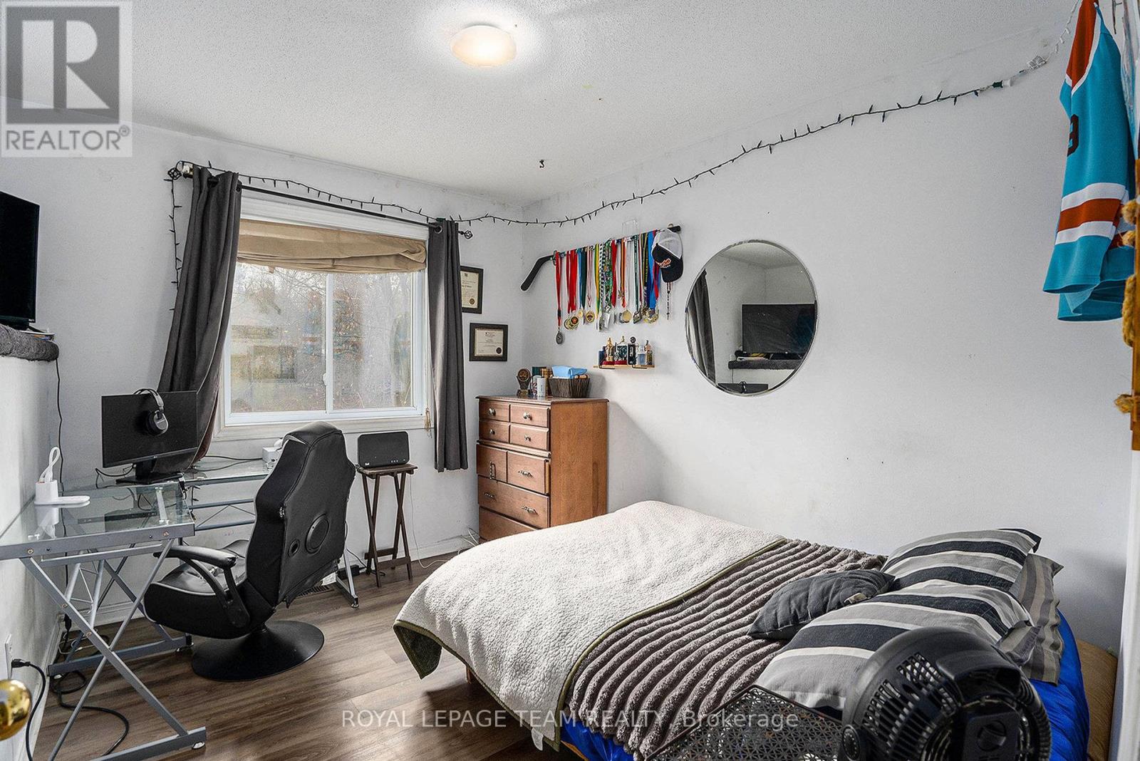 4 BLACK WALNUT ROAD - 16