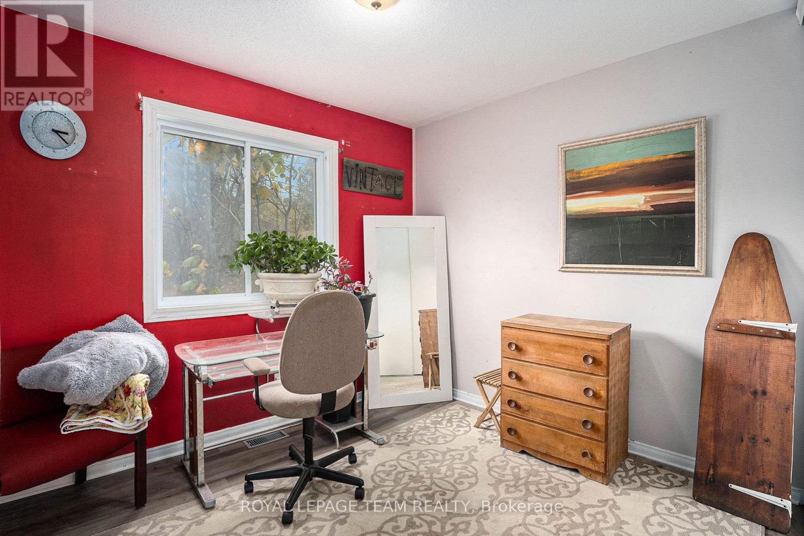 4 BLACK WALNUT ROAD - 17