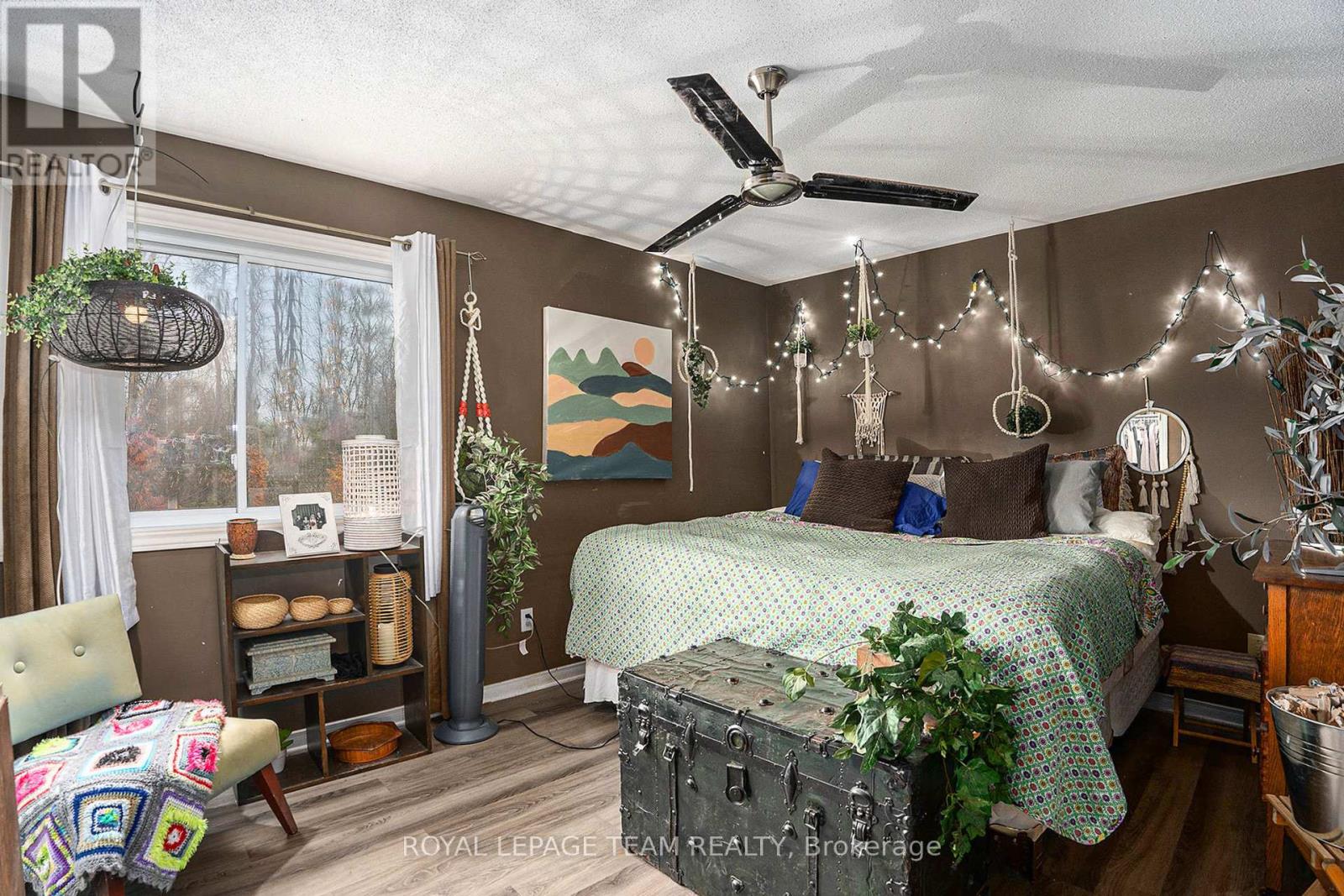 4 BLACK WALNUT ROAD - 18