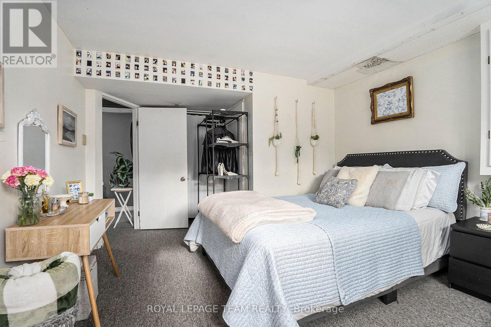 4 BLACK WALNUT ROAD - 22