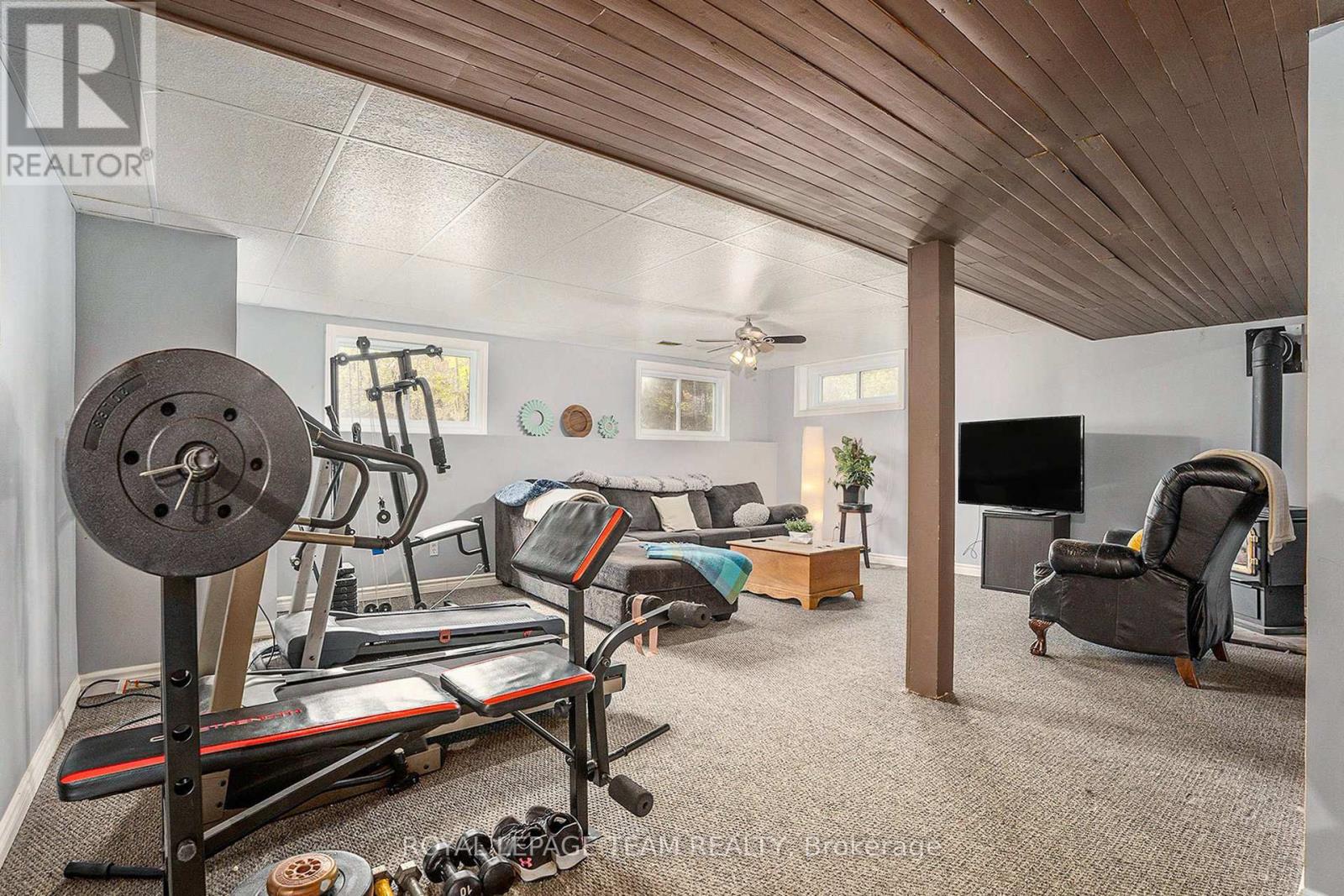 4 BLACK WALNUT ROAD - 24