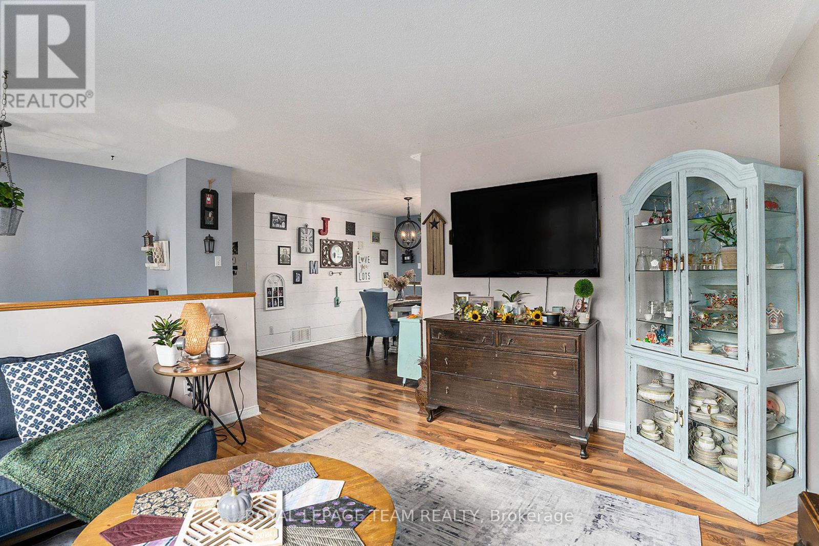 4 BLACK WALNUT ROAD - 9