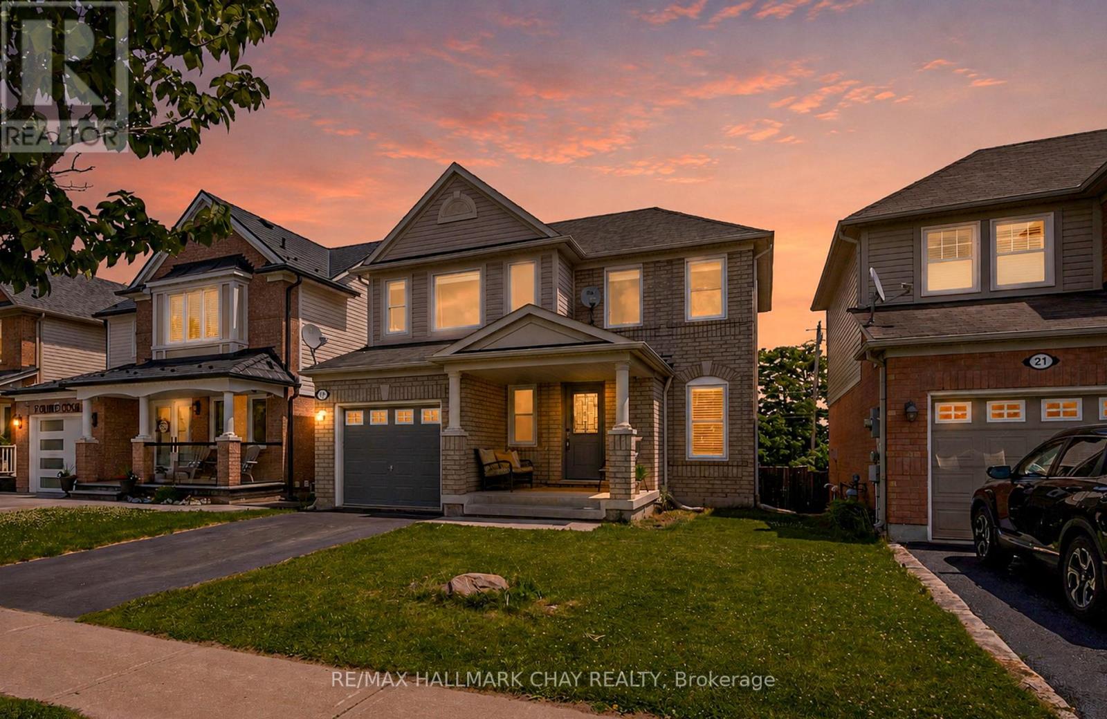 19 CALLANDER CRESCENT - 1