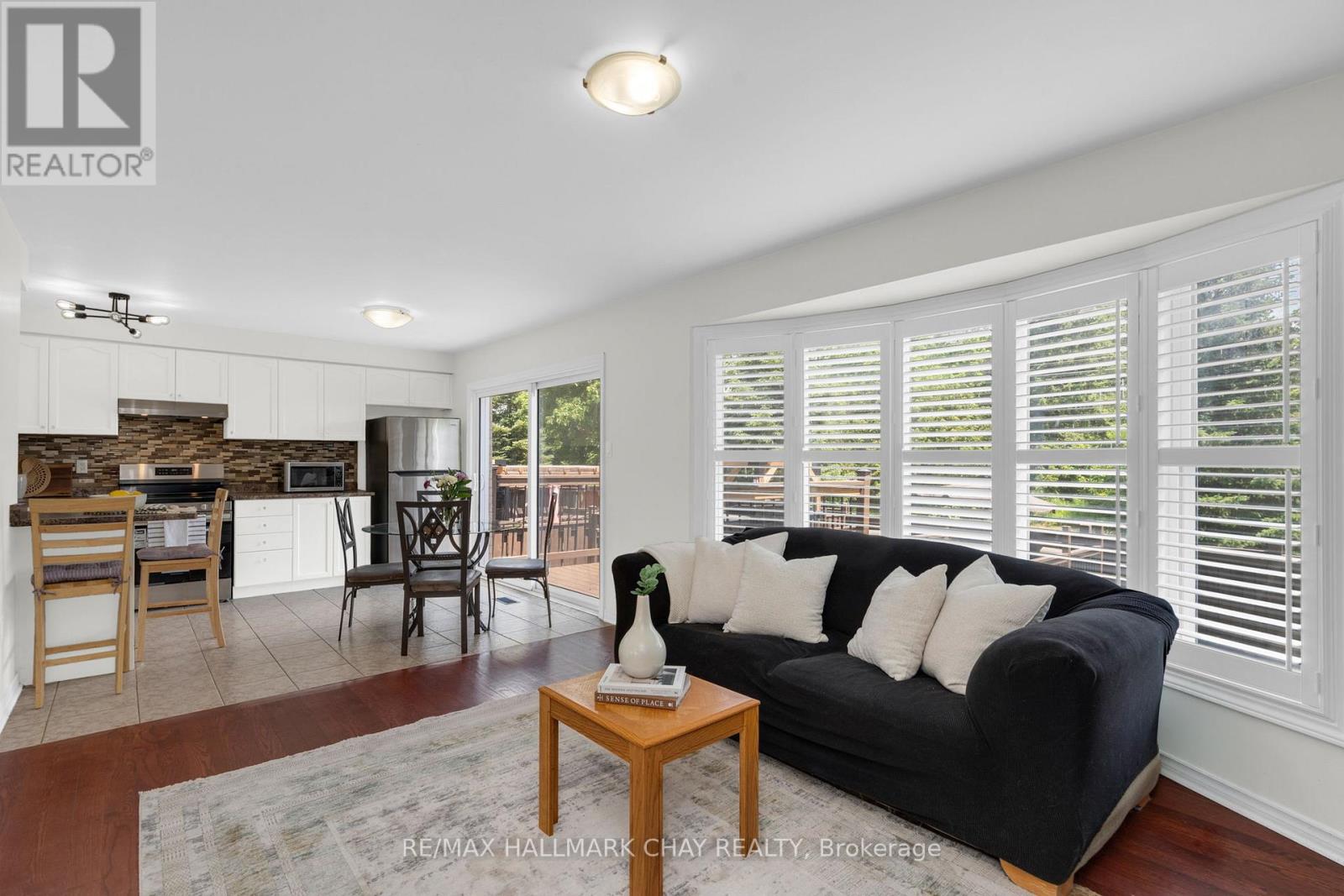 19 CALLANDER CRESCENT - 11