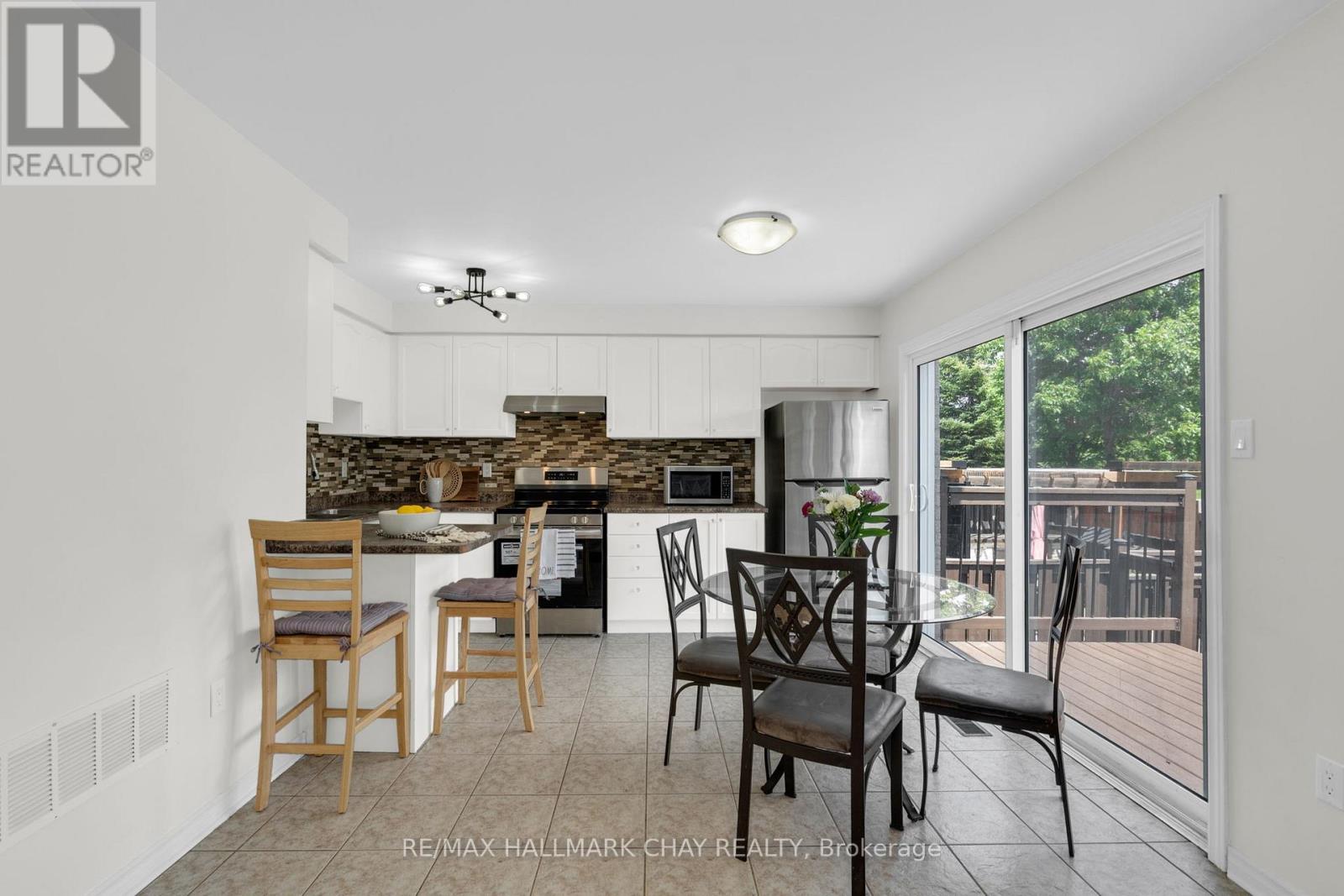 19 CALLANDER CRESCENT - 14