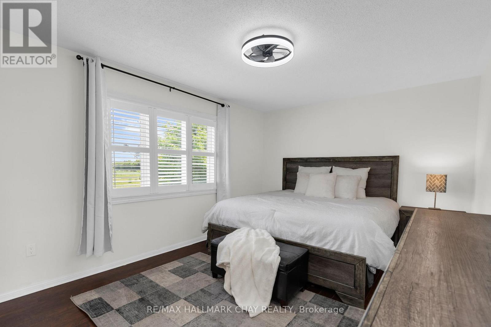 19 CALLANDER CRESCENT - 20