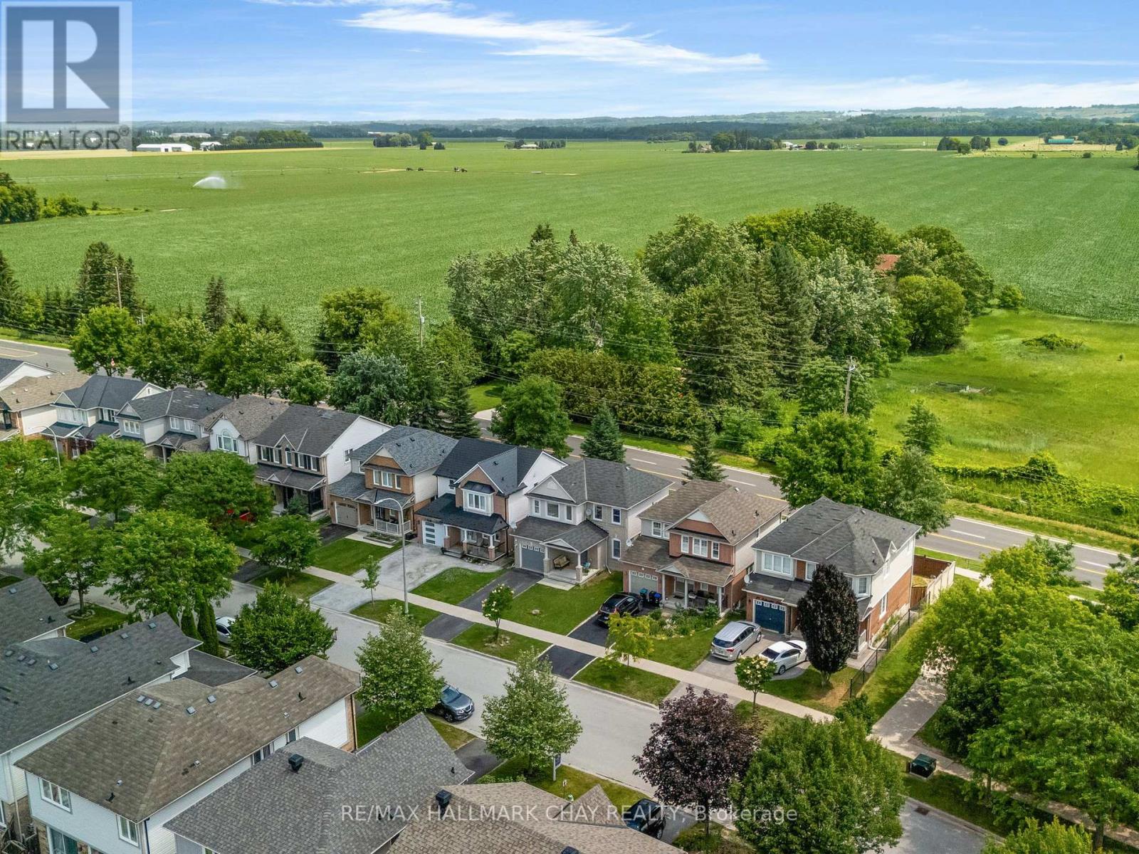19 CALLANDER CRESCENT - 3