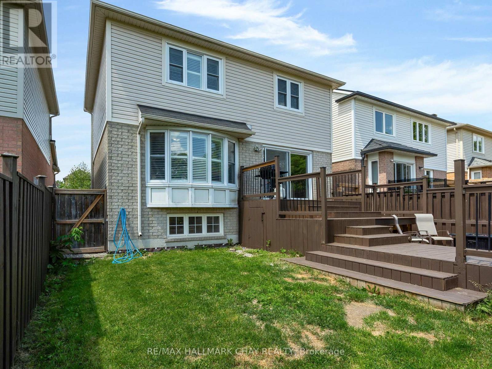 19 CALLANDER CRESCENT - 31