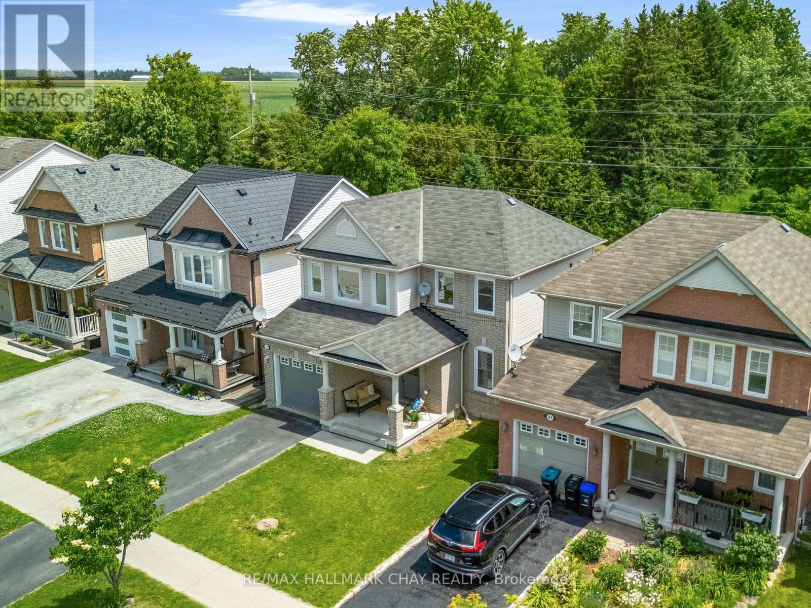 19 CALLANDER CRESCENT - 38