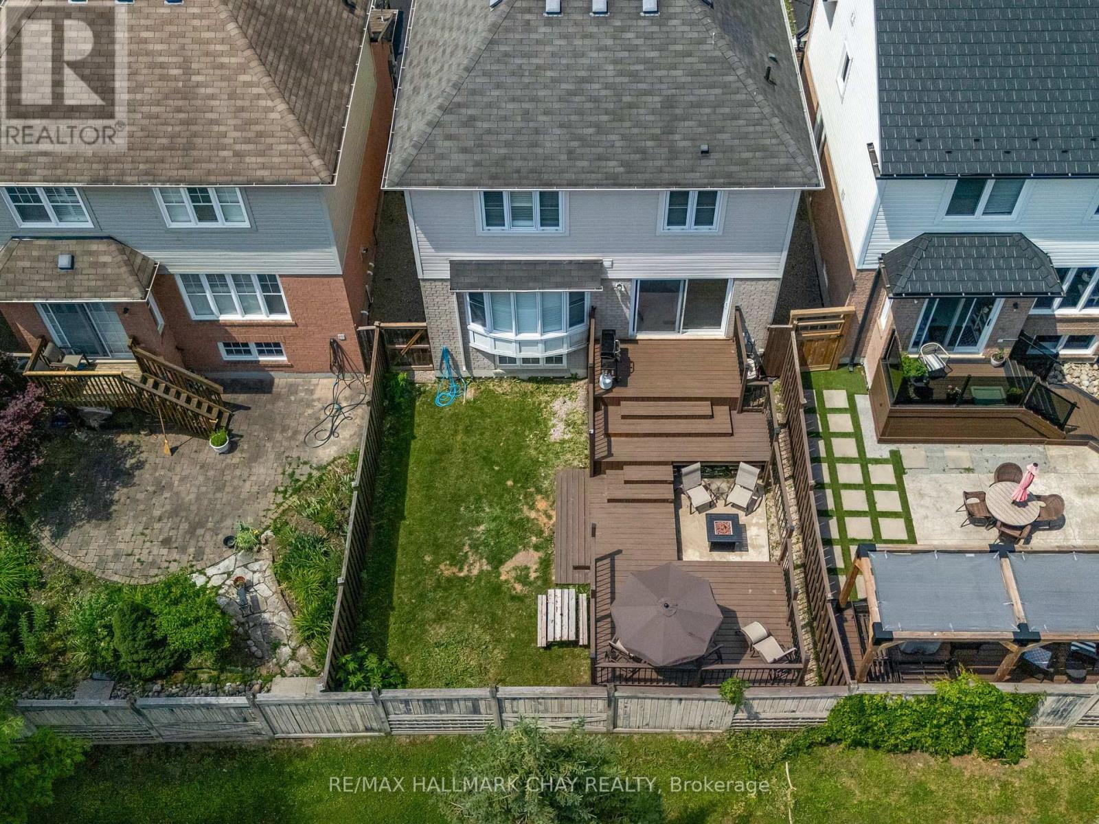 19 CALLANDER CRESCENT - 39