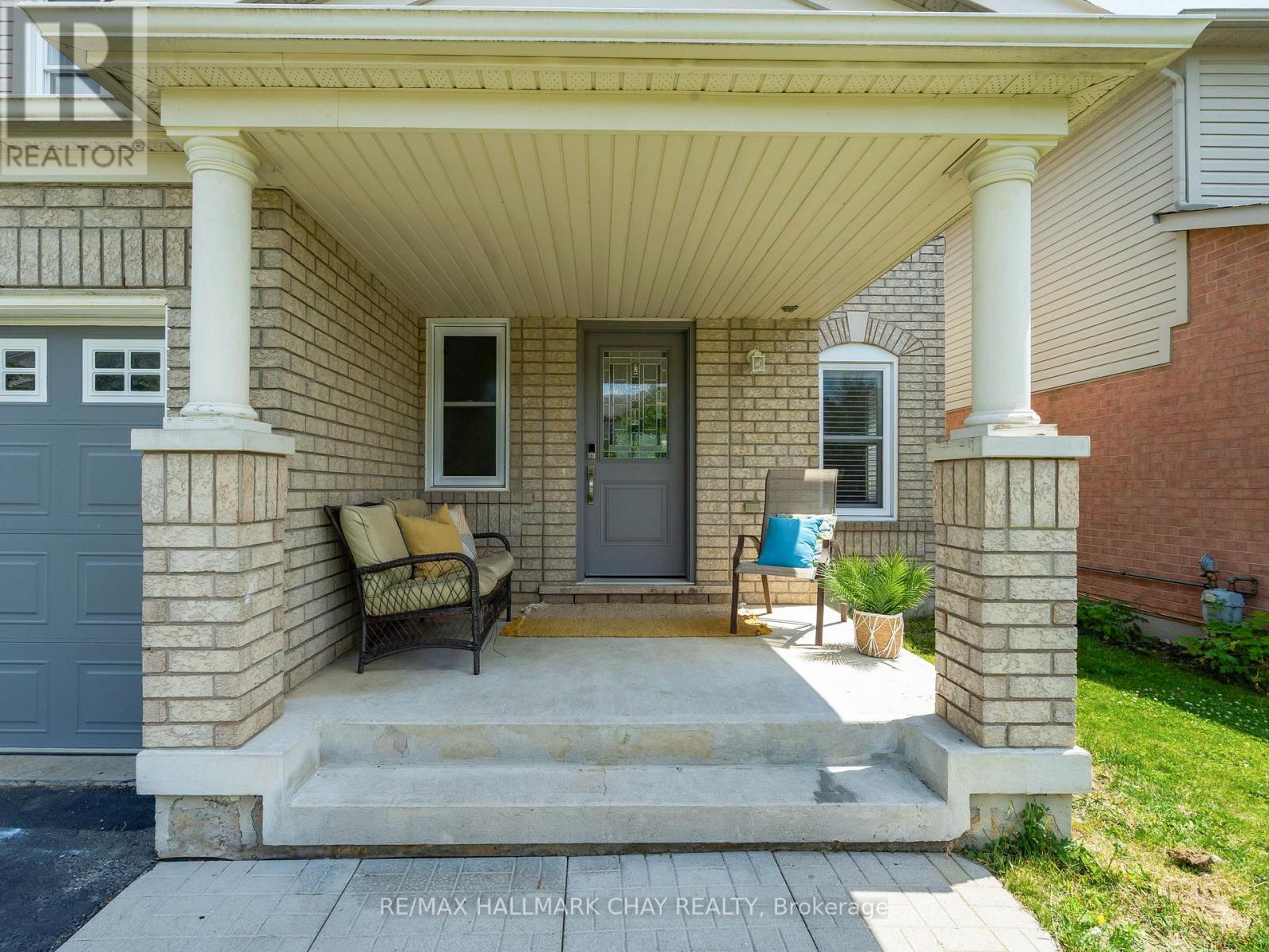 19 CALLANDER CRESCENT - 6