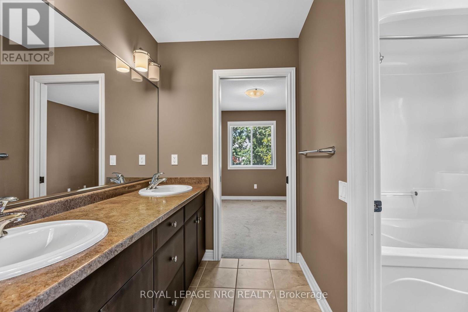 378 PELHAM ROAD - 38