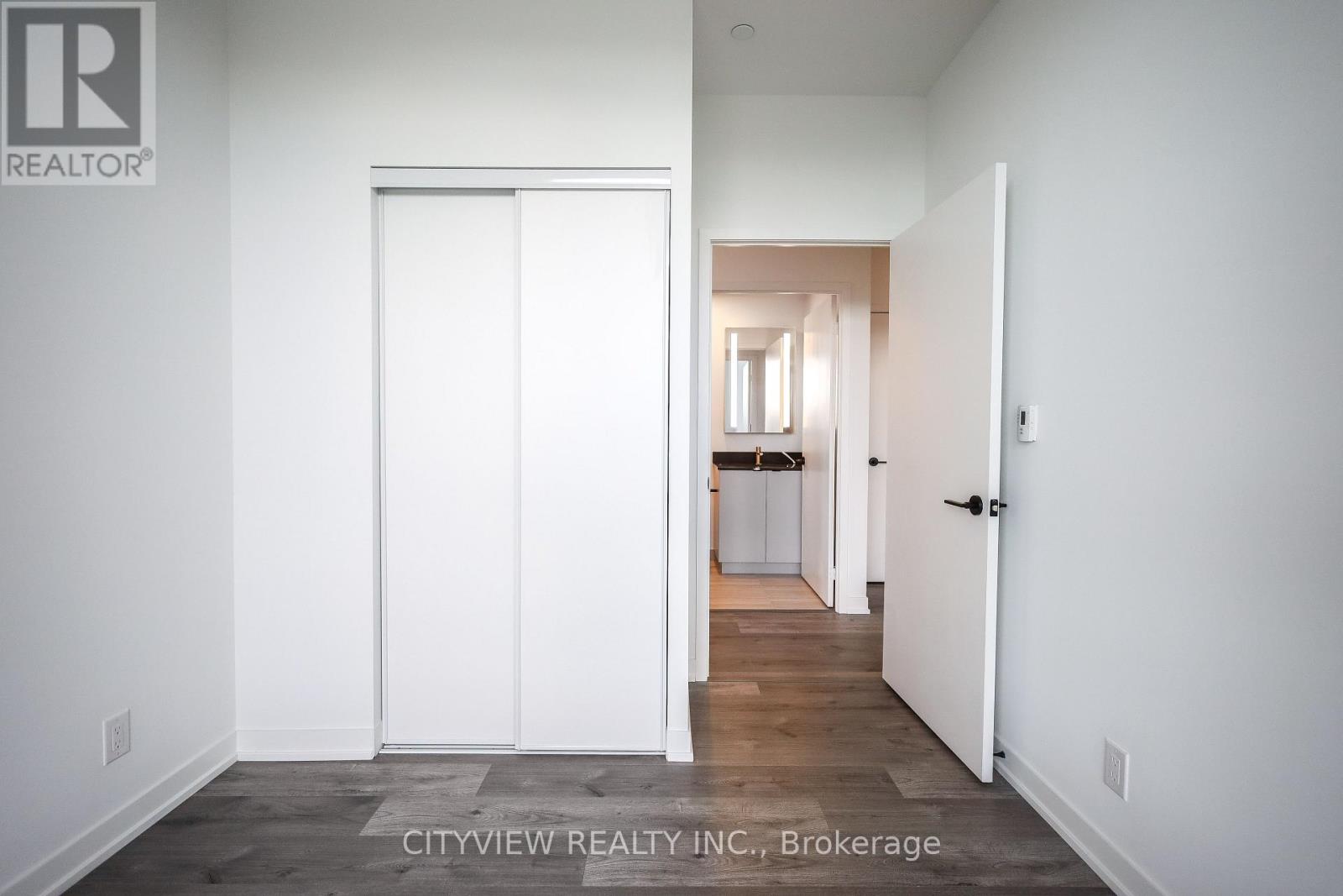 #1402 285 DUFFERIN STREET - 20
