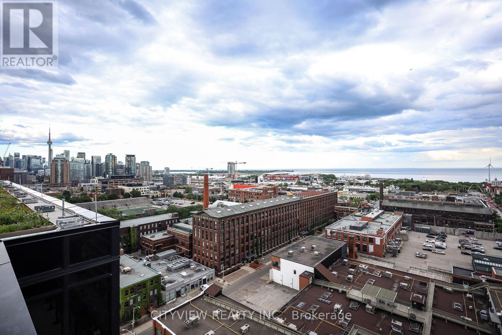 #1402 285 DUFFERIN STREET - 24