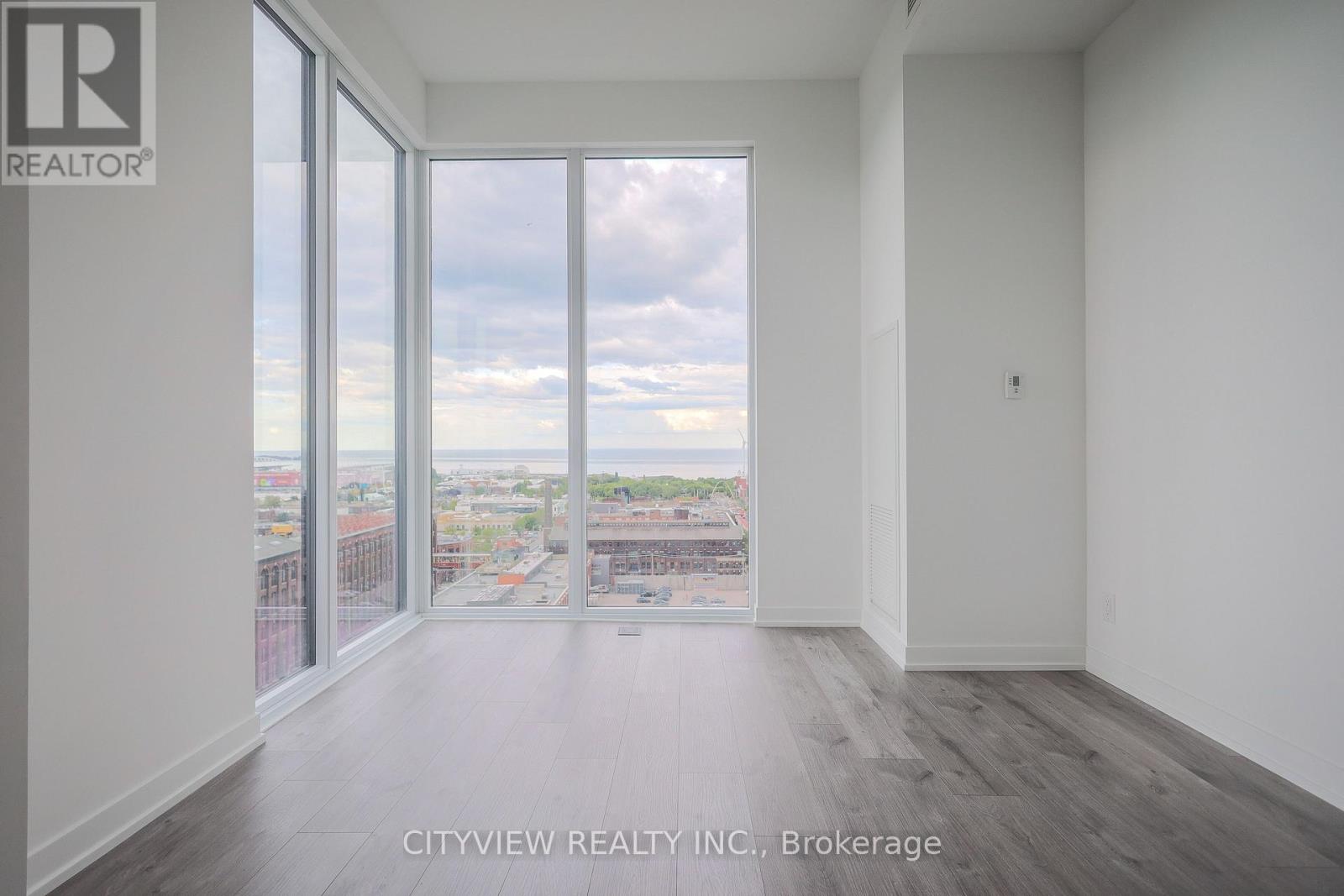 #1402 285 DUFFERIN STREET - 6