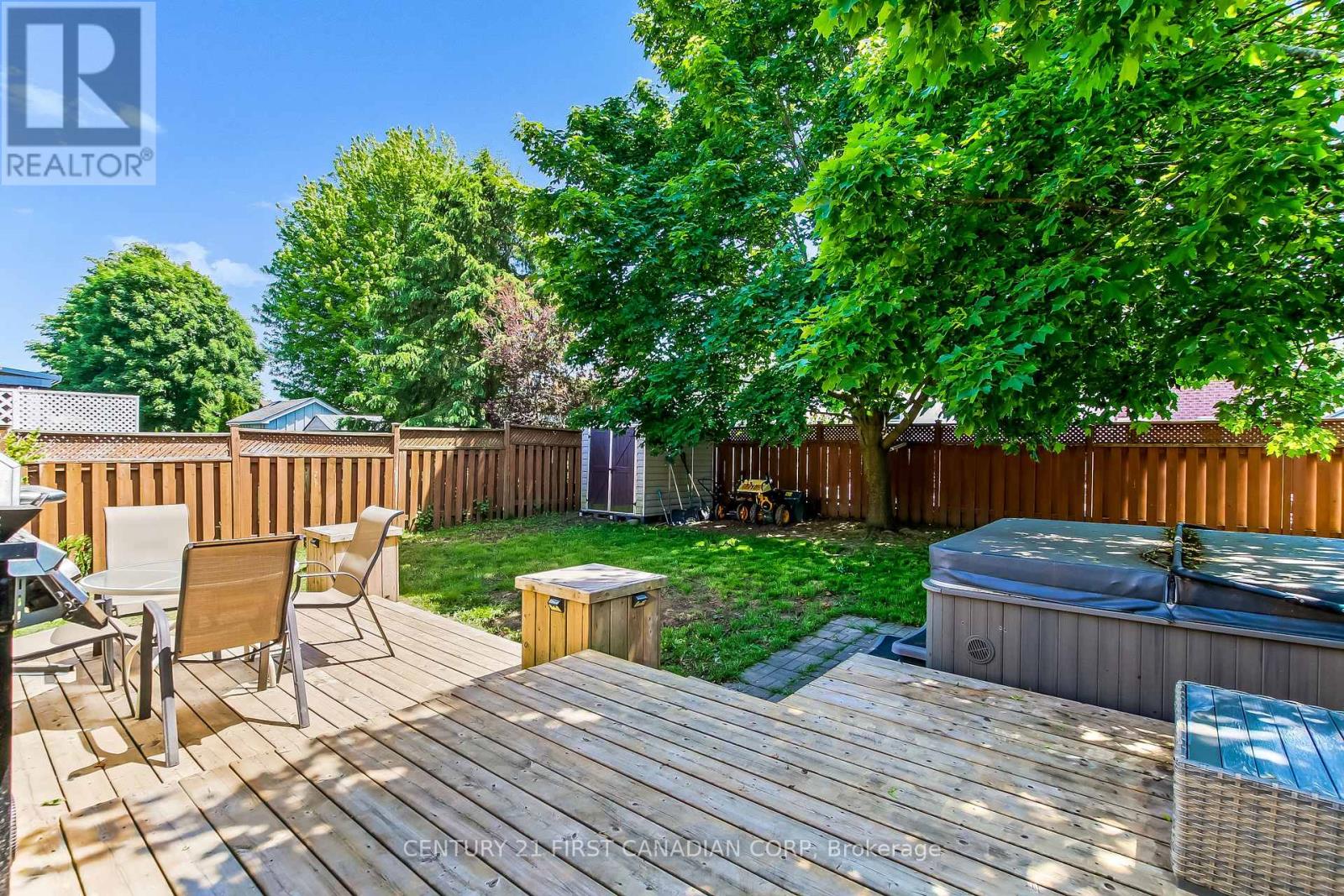 10 STEEPLECHASE COURT - 24