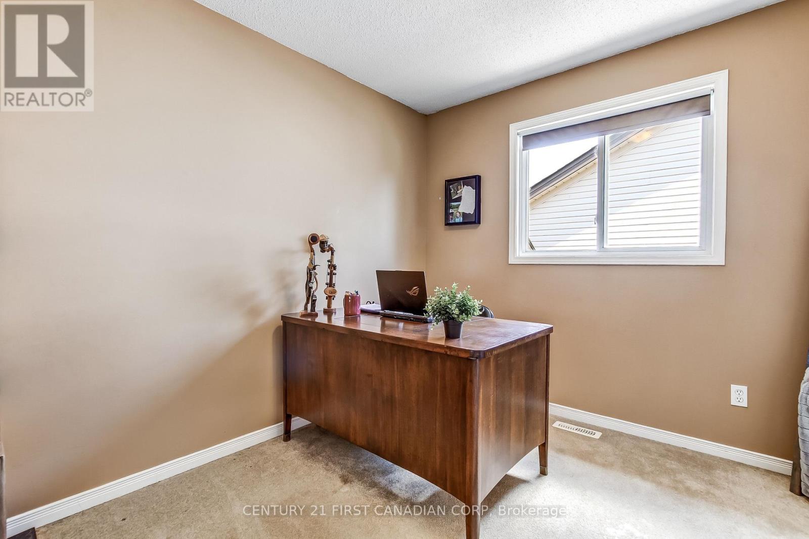 10 STEEPLECHASE COURT - 16