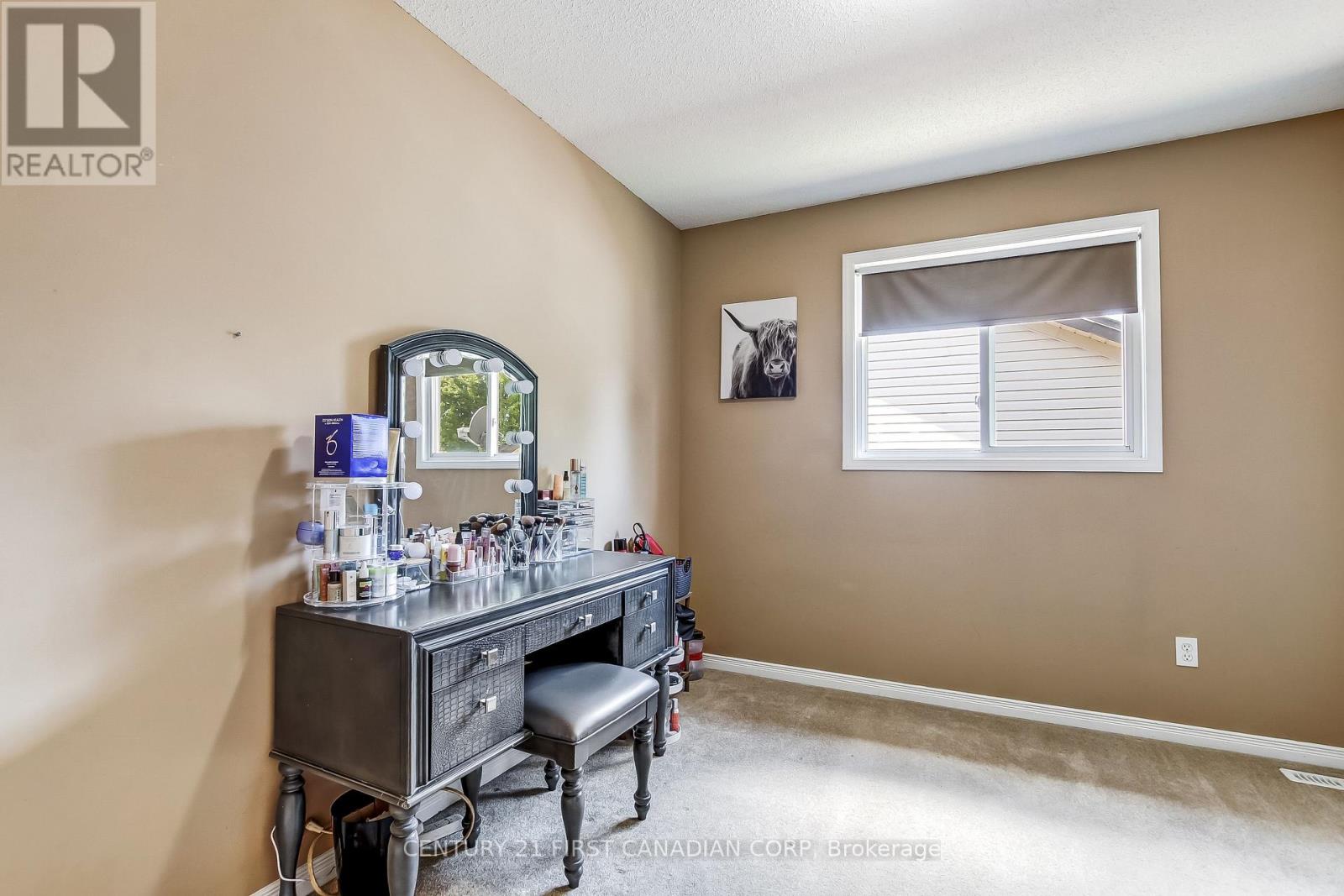 10 STEEPLECHASE COURT - 15