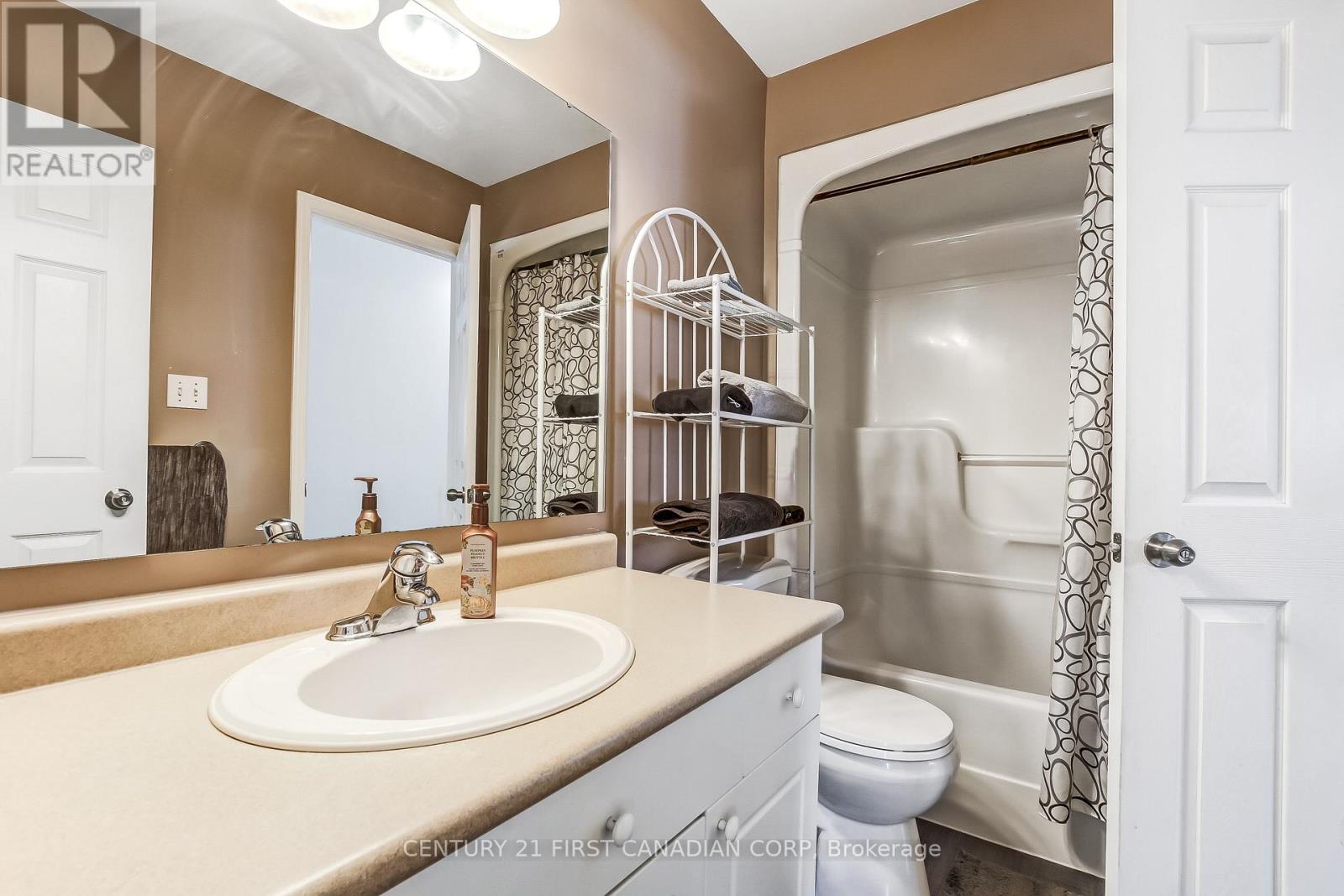 10 STEEPLECHASE COURT - 14