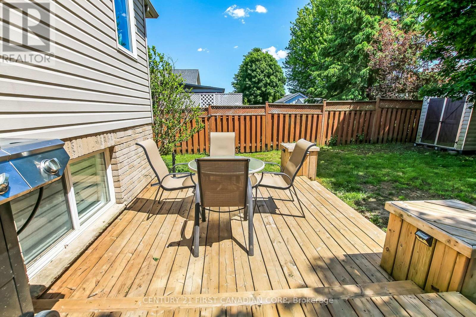 10 STEEPLECHASE COURT - 25