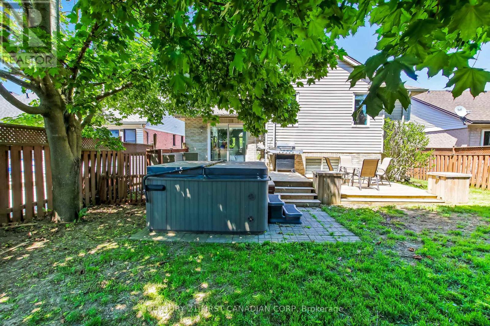 10 STEEPLECHASE COURT - 28