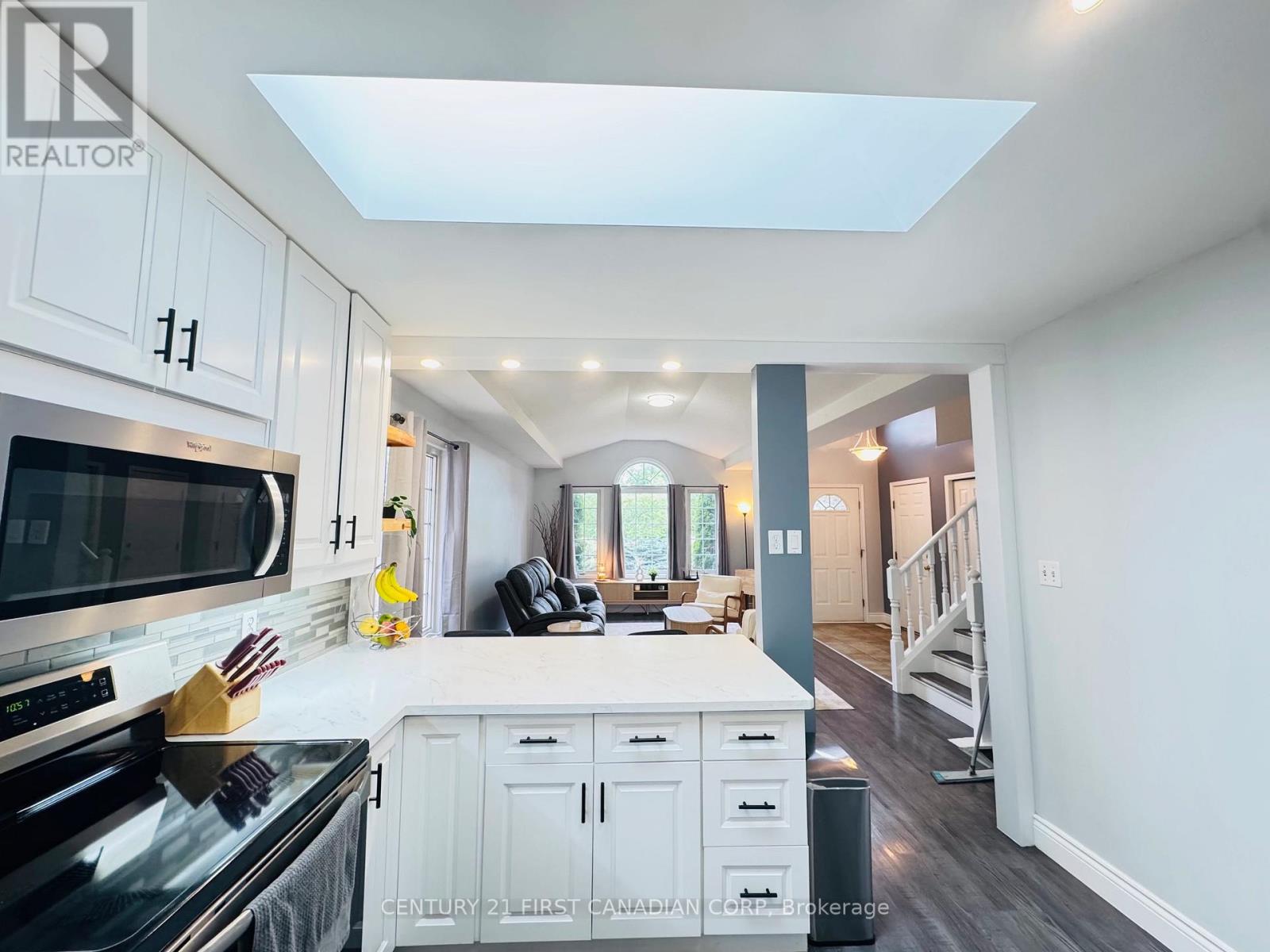 10 STEEPLECHASE COURT - 6