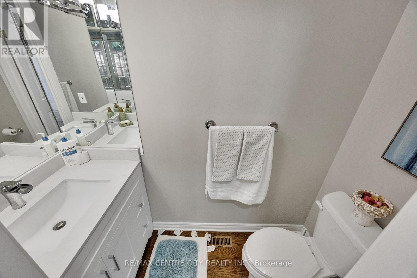 2 HAVENWOOD WAY - 21