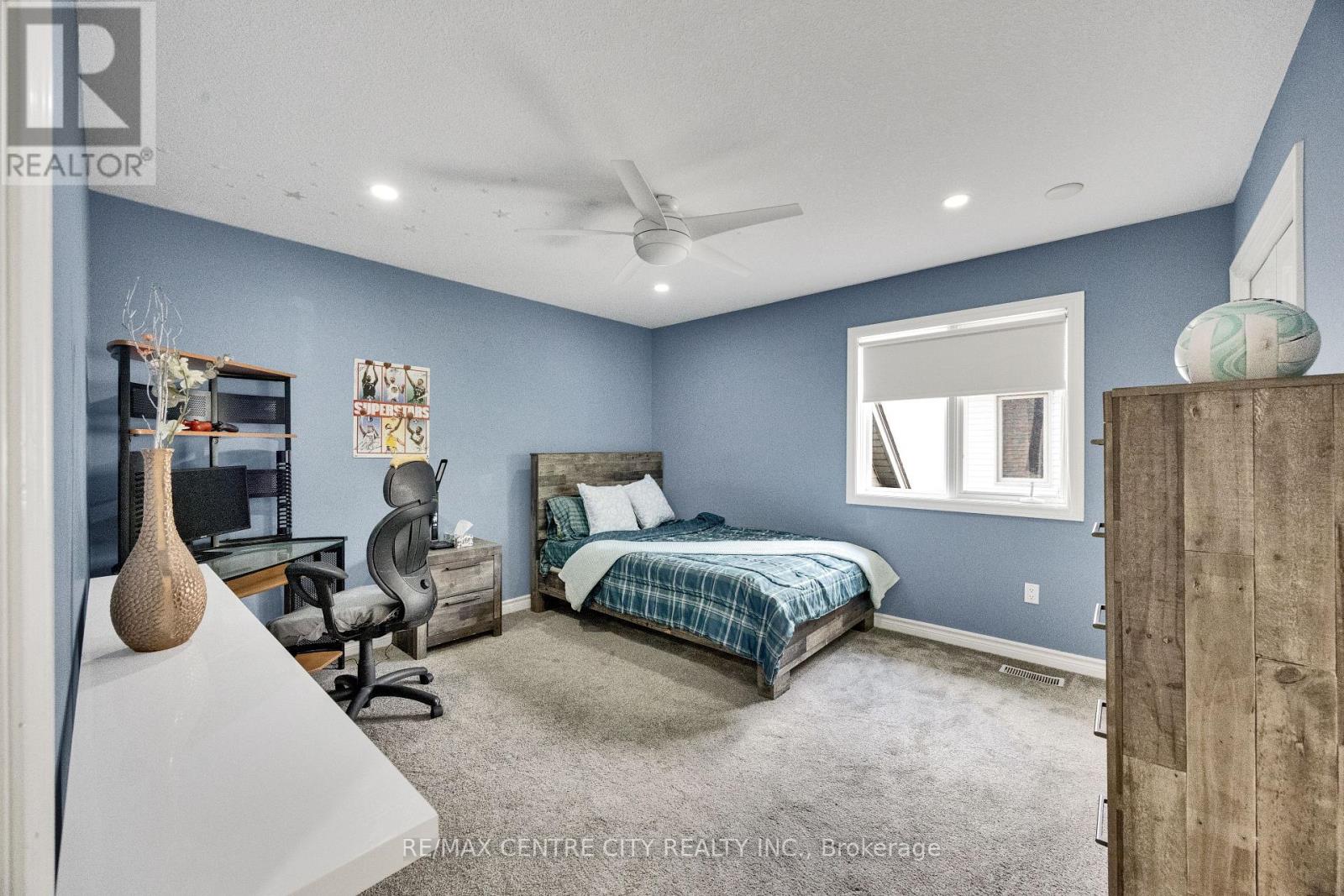 2 HAVENWOOD WAY - 35