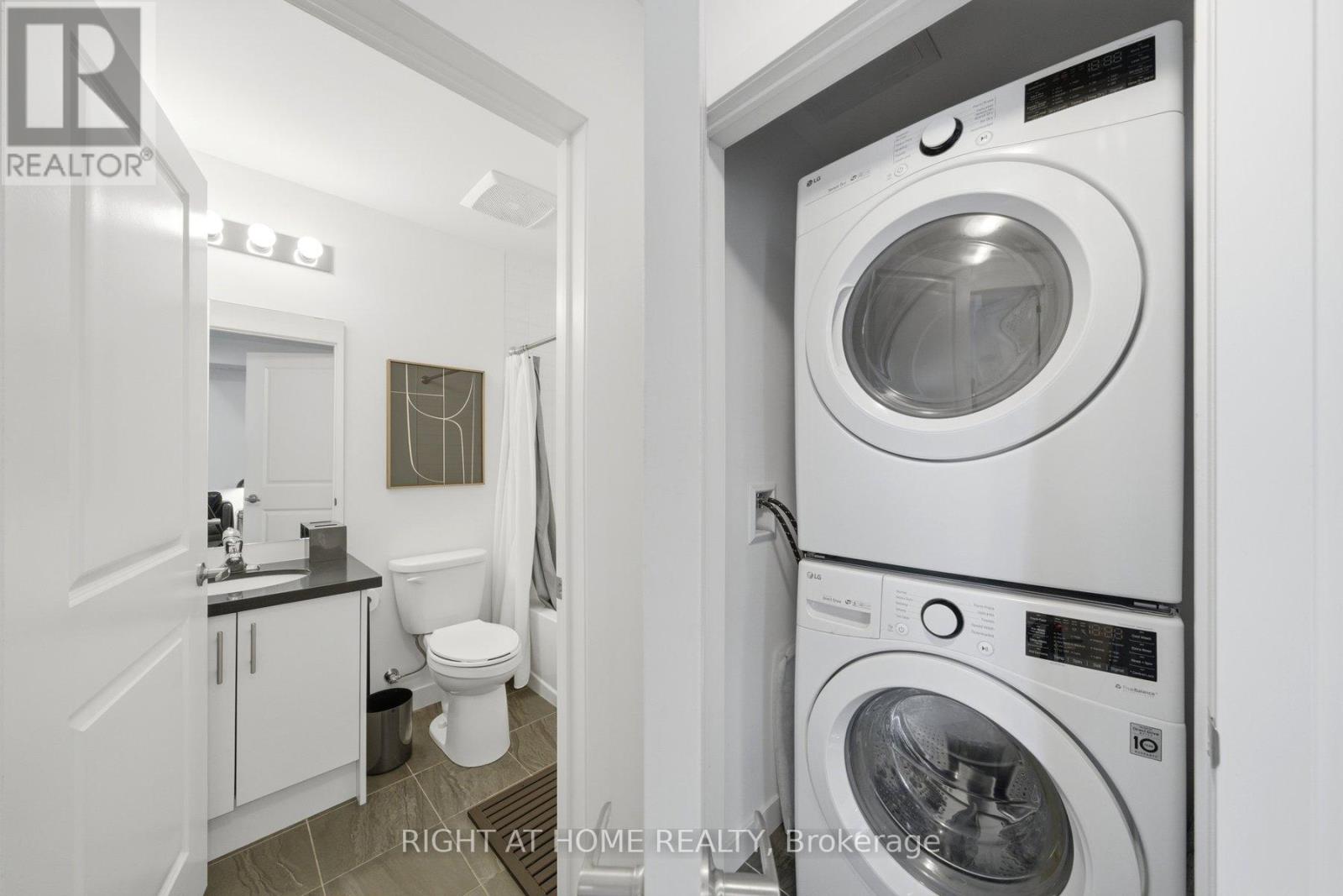 #603 81 ROBINSON STREET - 12