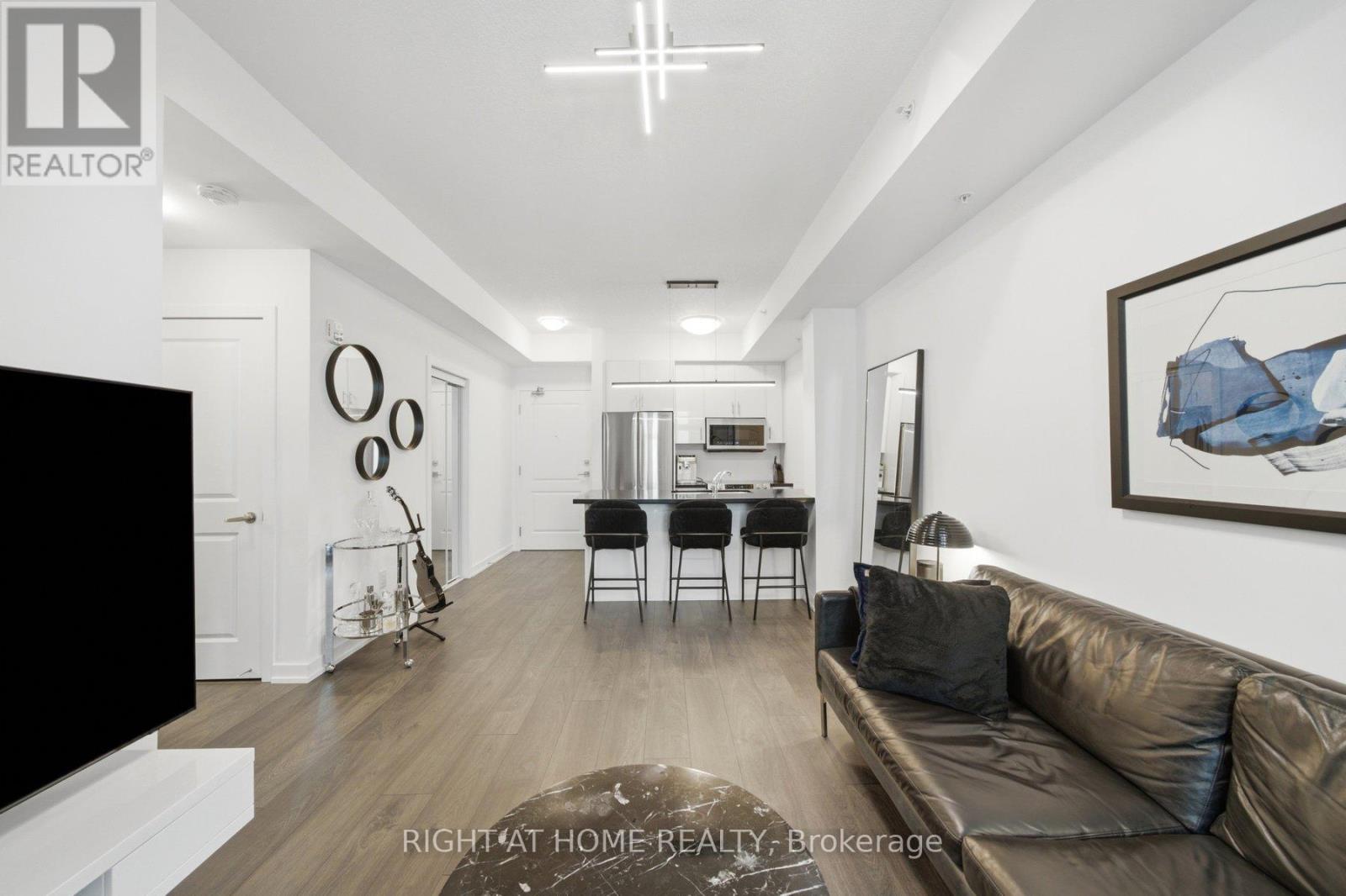 #603 81 ROBINSON STREET - 4