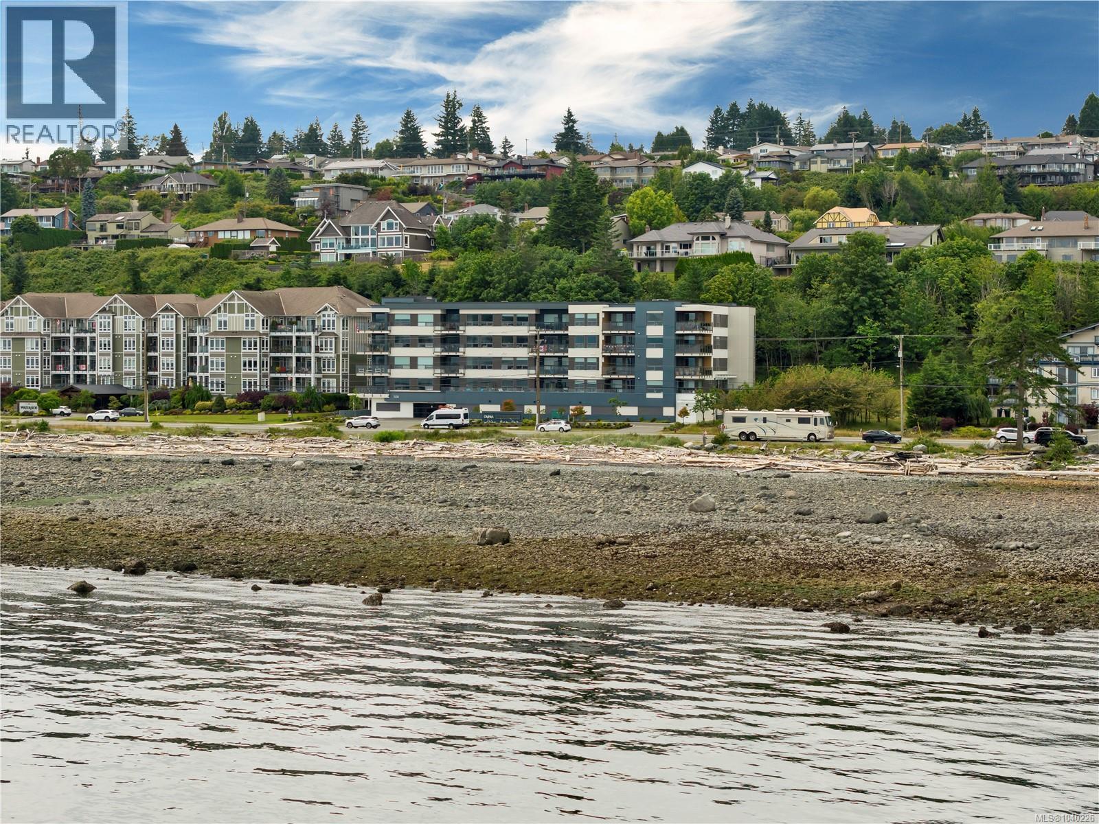 404 536 Island Hwy S, Campbell River