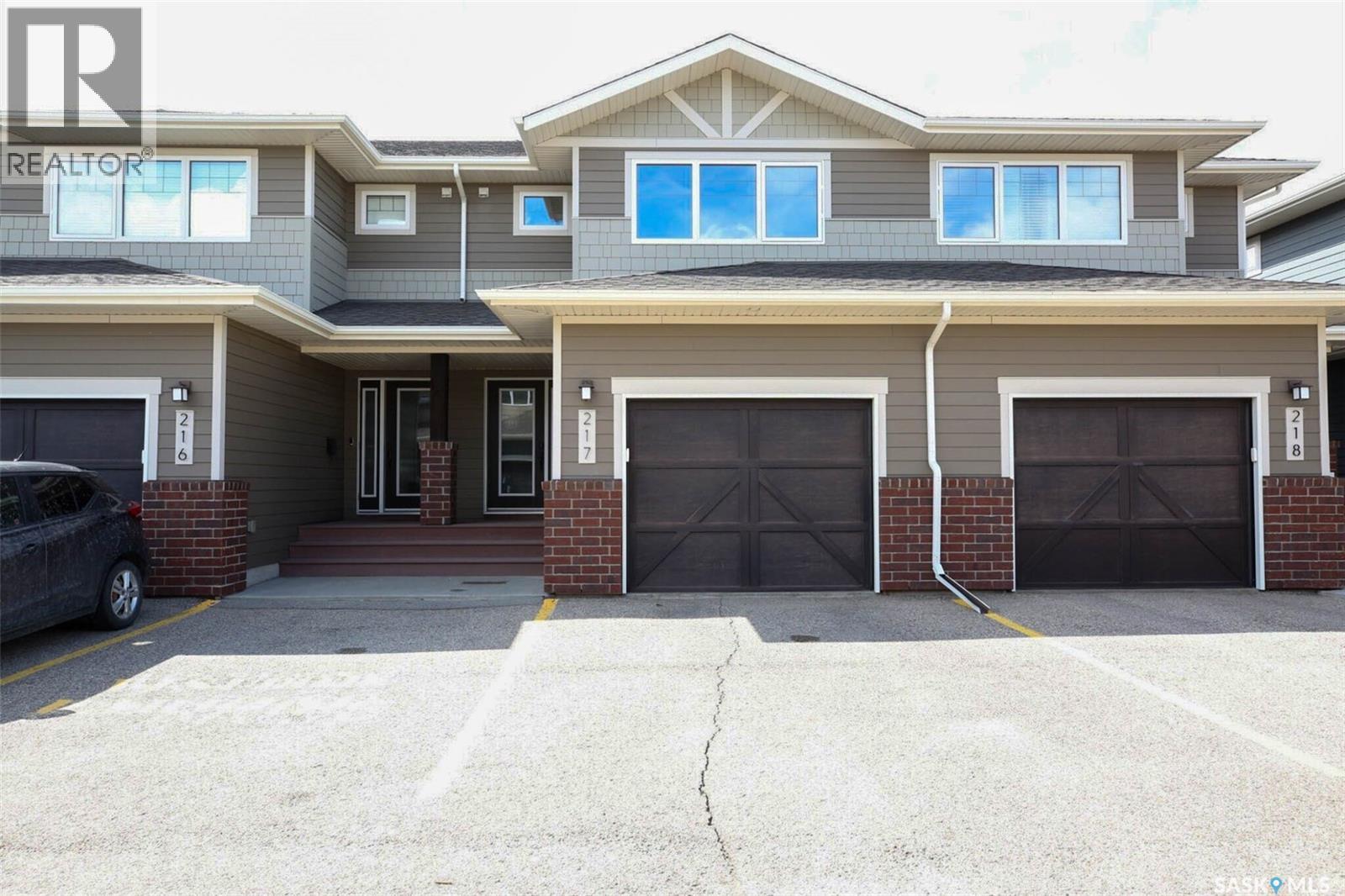 #217 4002 Sandhill CRESCENT - 2