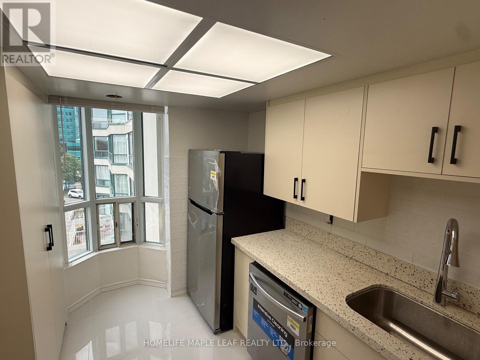 ## 412 4470 TUCANA COURT - 29