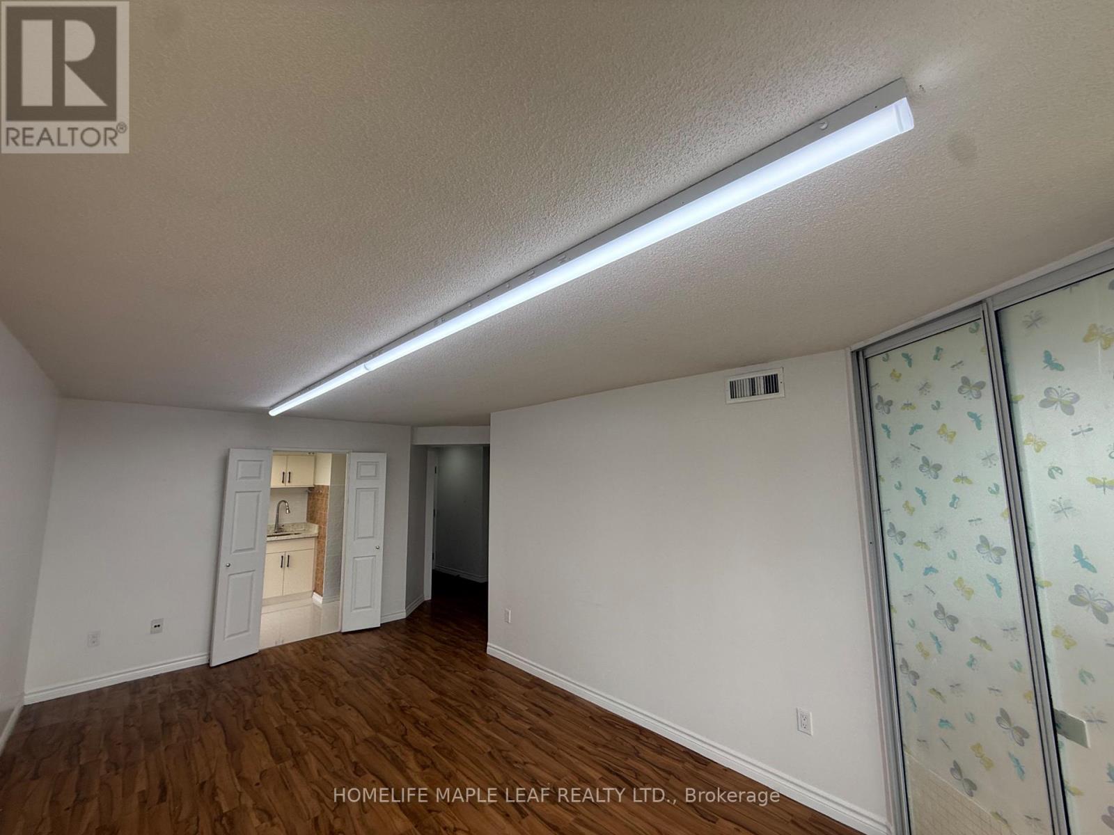 ## 412 4470 TUCANA COURT - 15