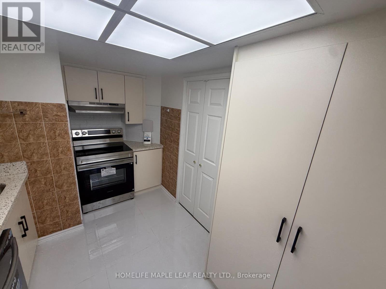 ## 412 4470 TUCANA COURT - 30