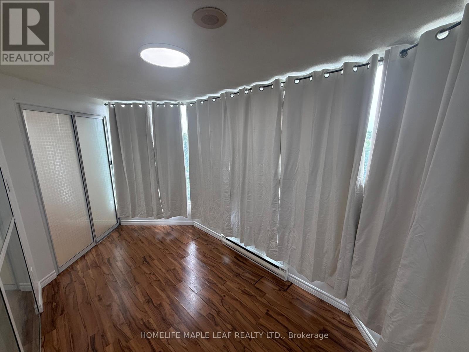 ## 412 4470 TUCANA COURT - 40