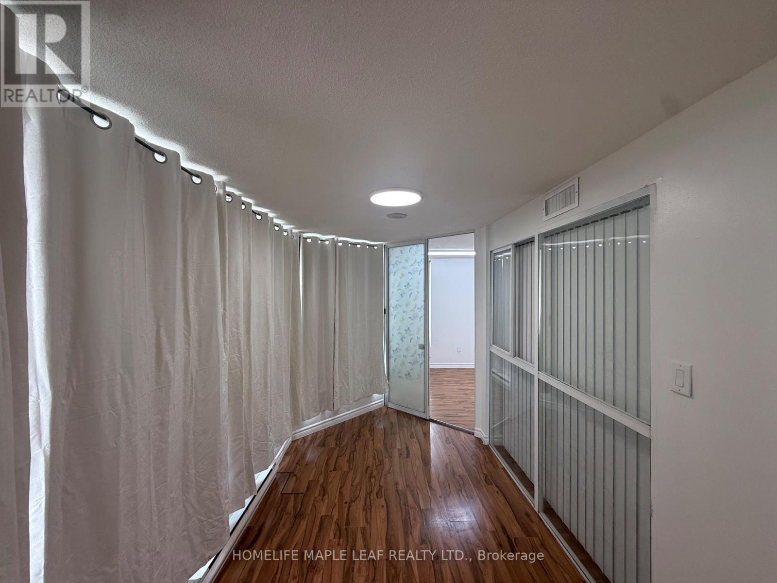 ## 412 4470 TUCANA COURT - 41
