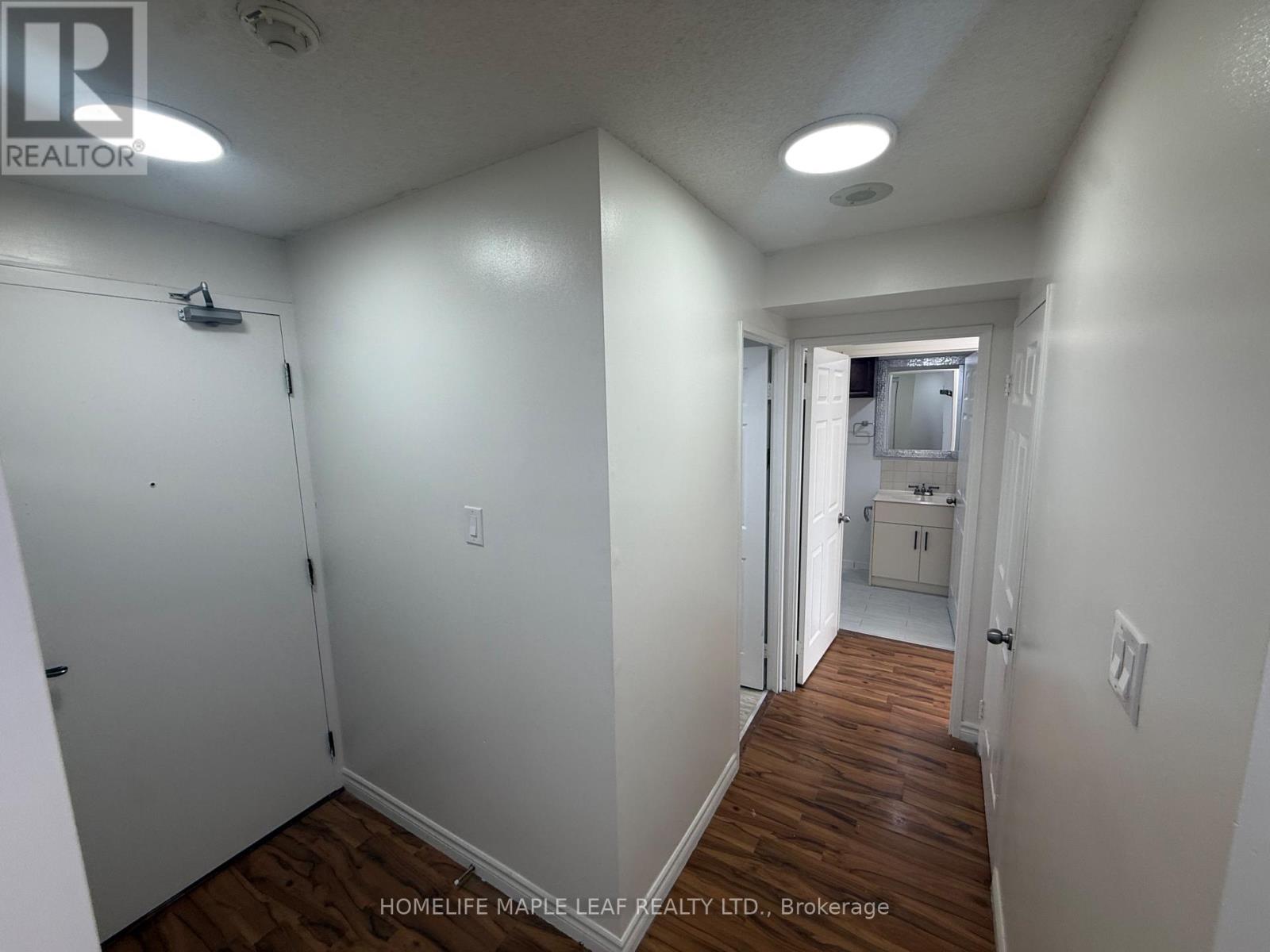 ## 412 4470 TUCANA COURT - 18