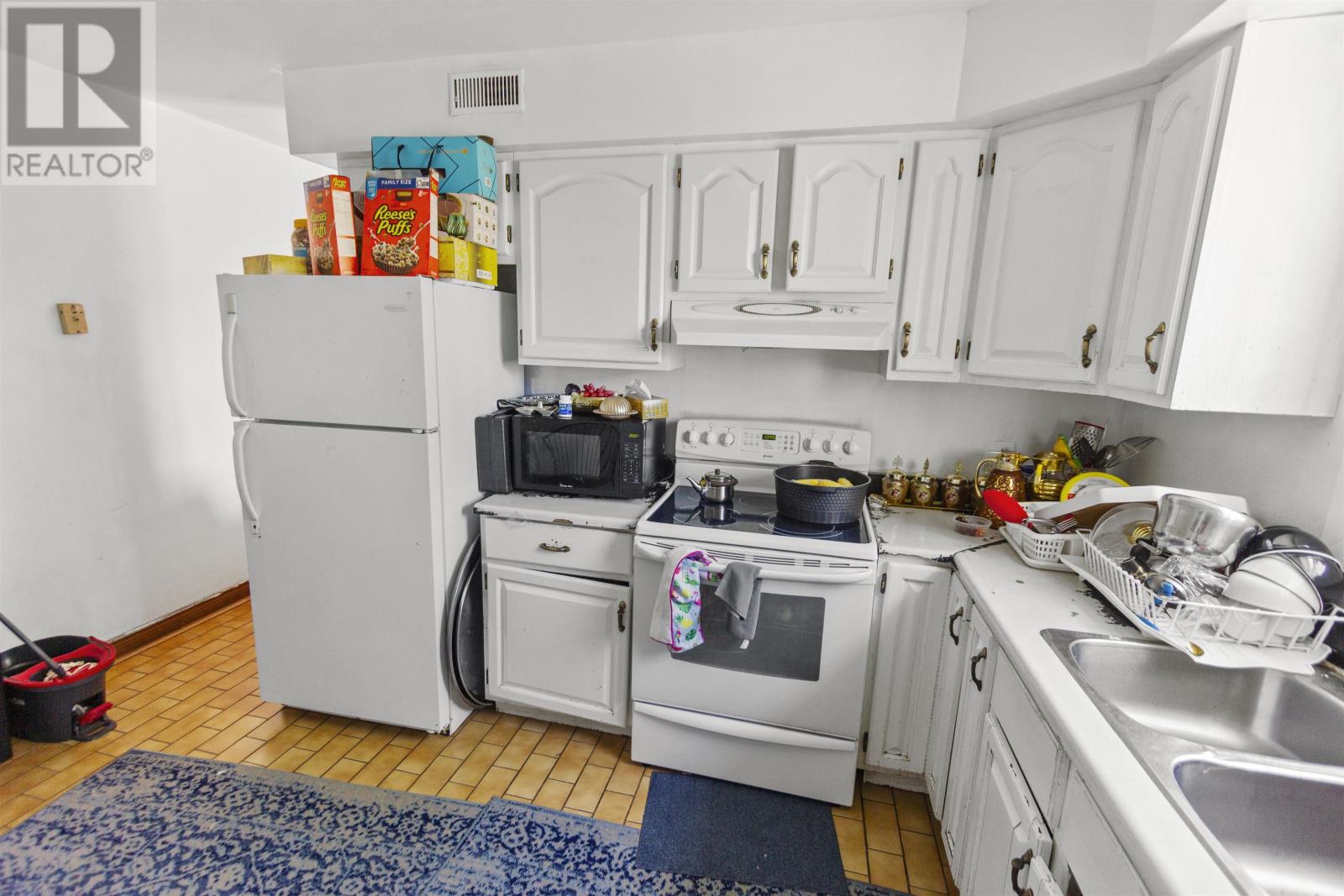 609-611 Queen Street - 8