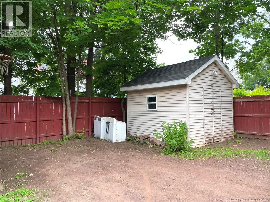 105 Gordon Street - 27