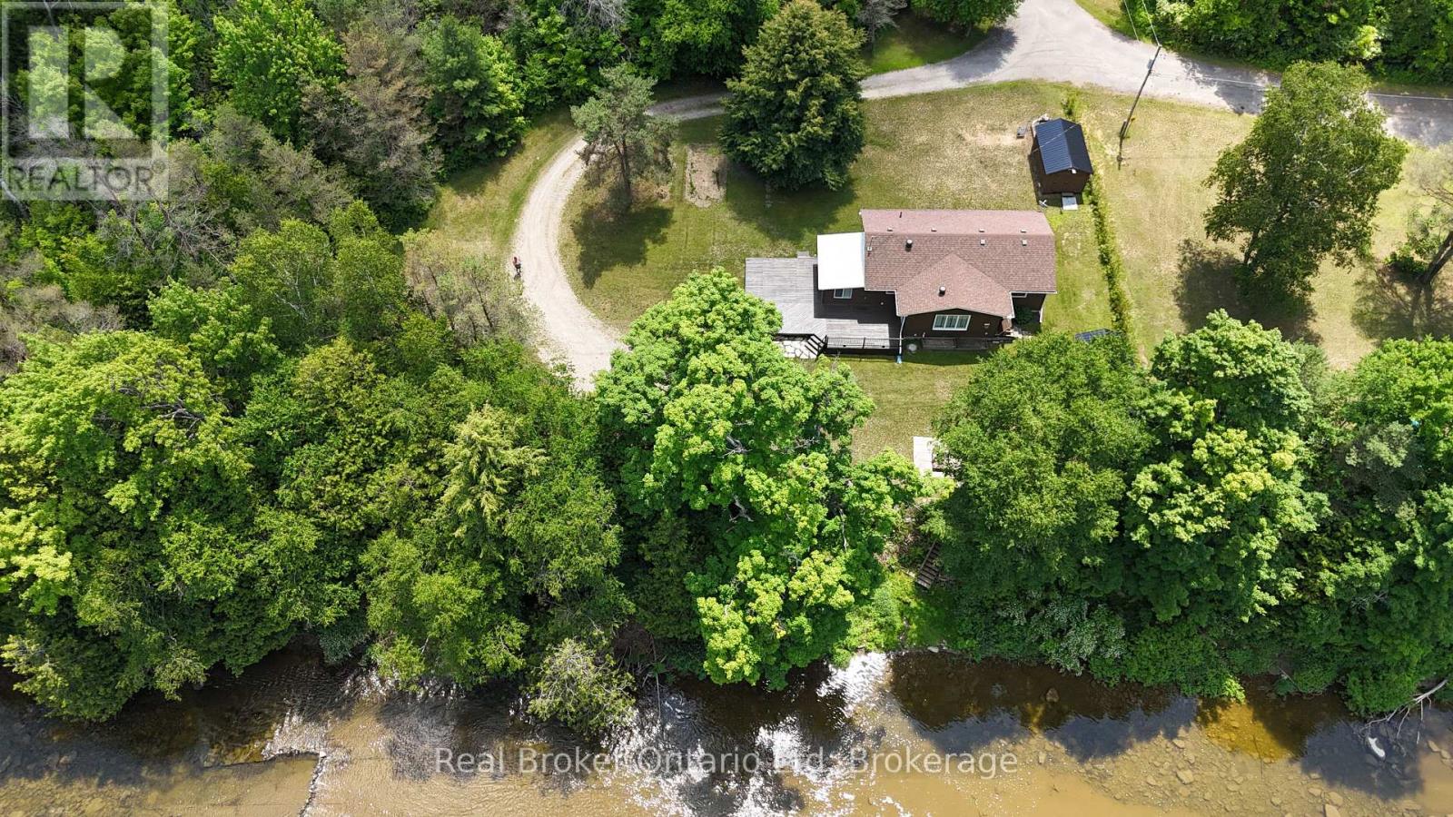 16 TWIN RIVER DRIVE N - 31