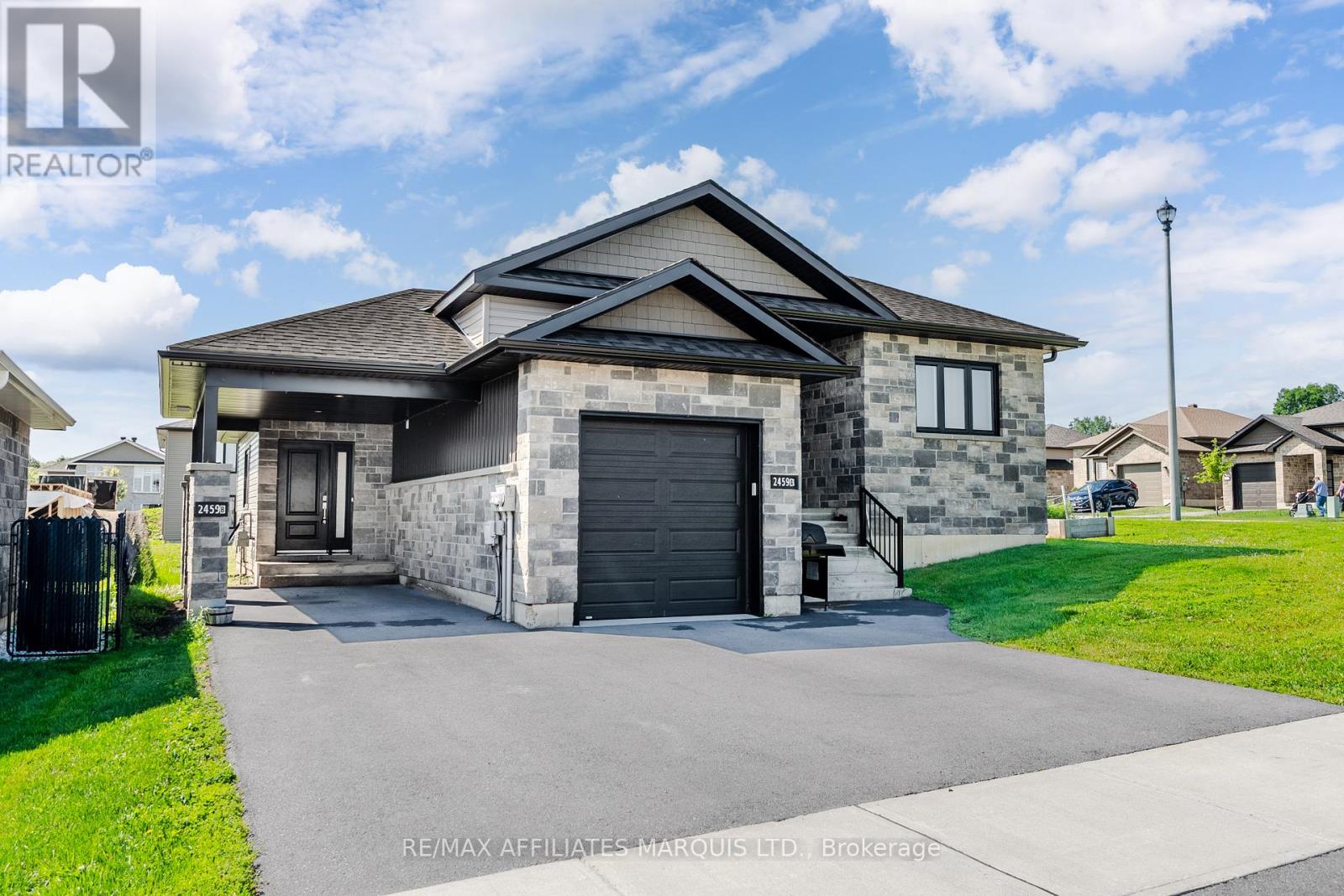 2459 WATSON CRESCENT - 1