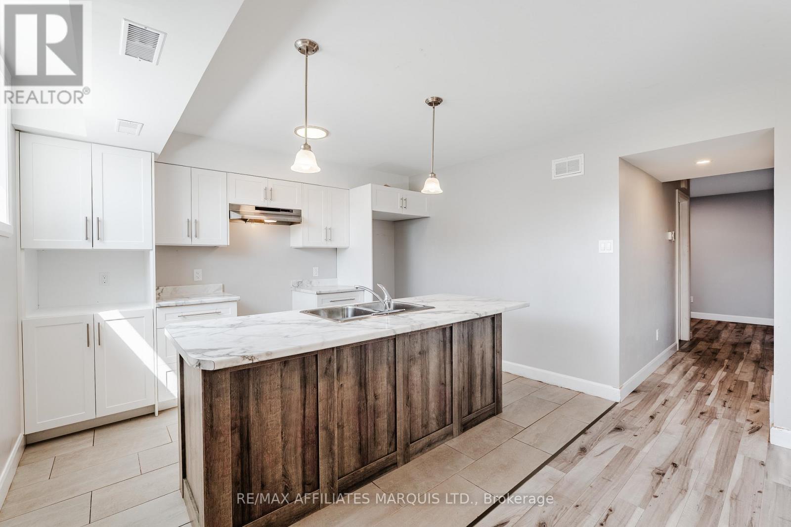 2459 WATSON CRESCENT - 13