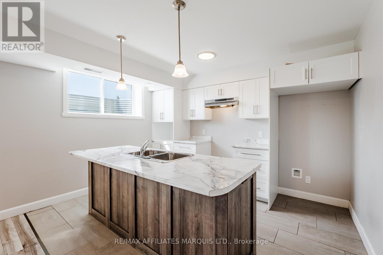 2459 WATSON CRESCENT - 15